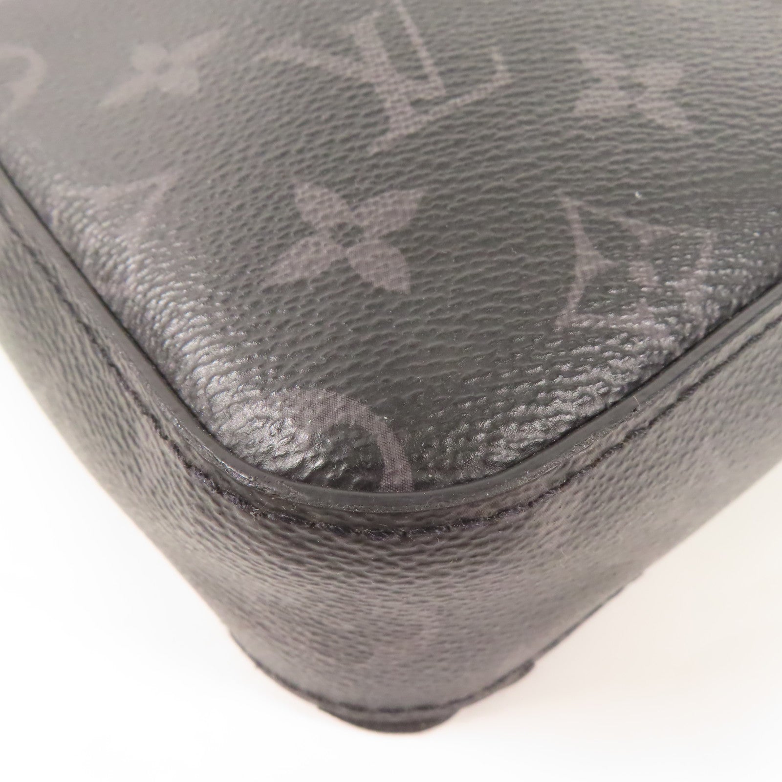 LOUIS VUITTON Monogram Eclipse Reverse Trio Messenger銀扣肩背袋