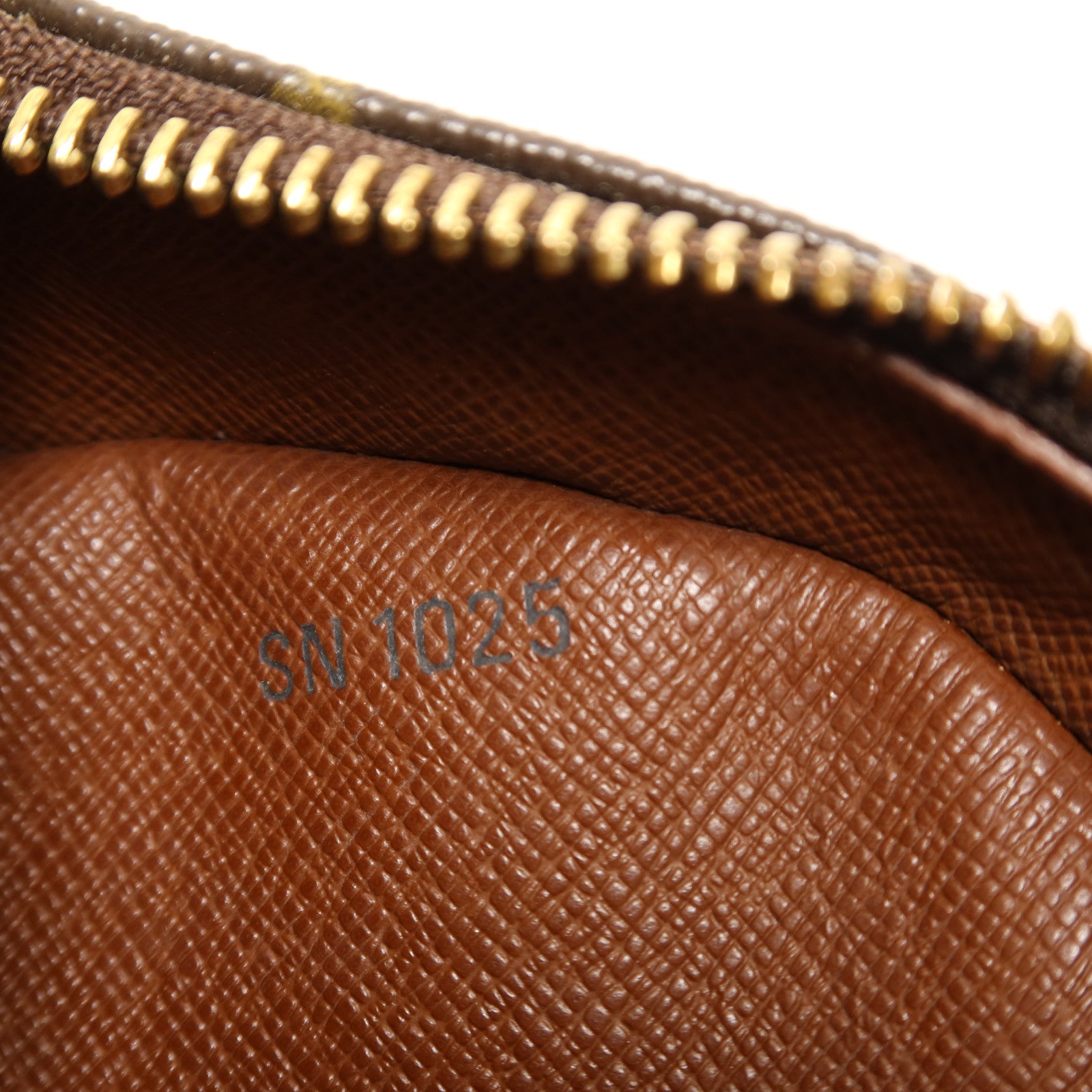 LOUIS VUITTON Monogram Blois金扣肩背袋
