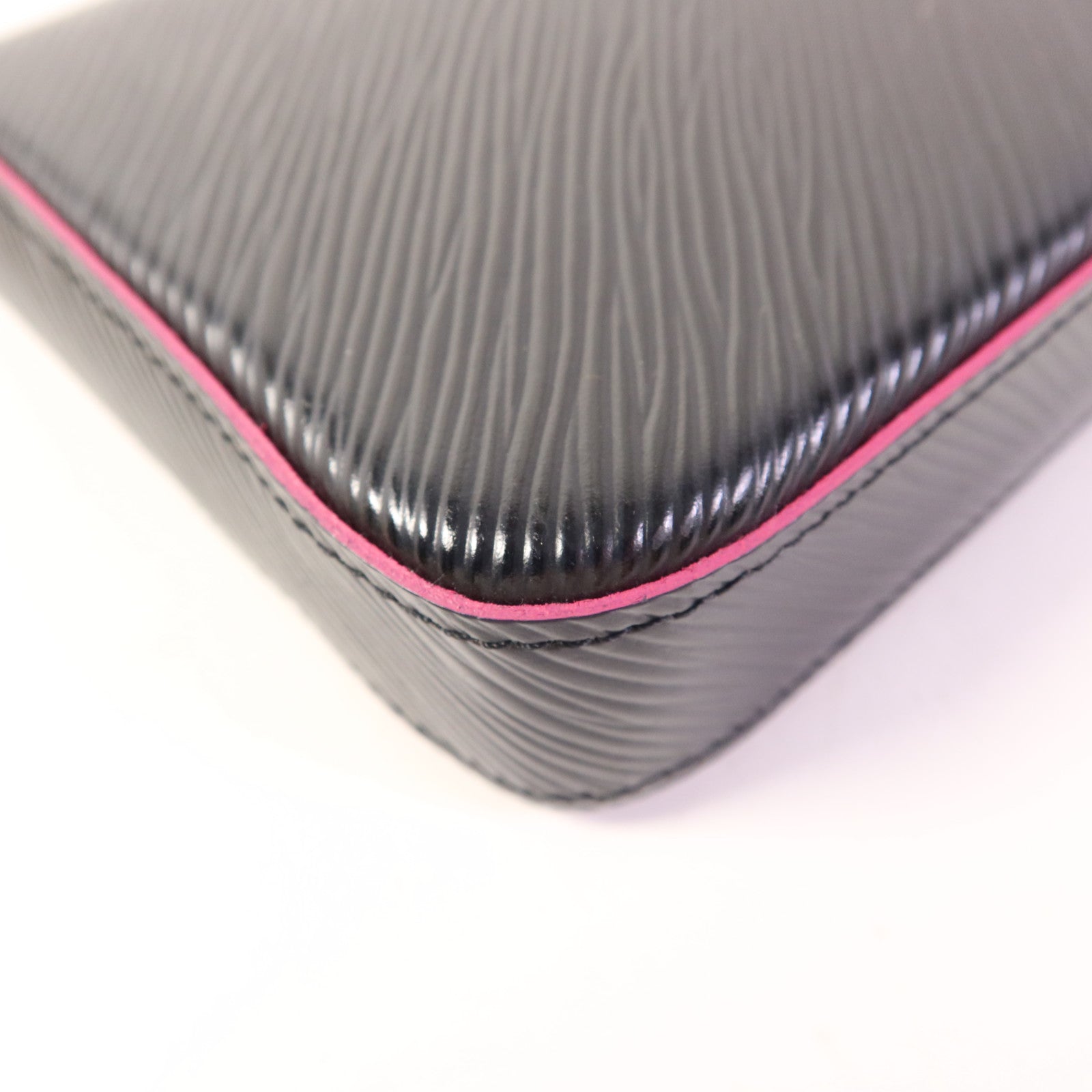 LOUIS VUITTON Epi Pochette Felicie銀扣鏈帶肩背袋