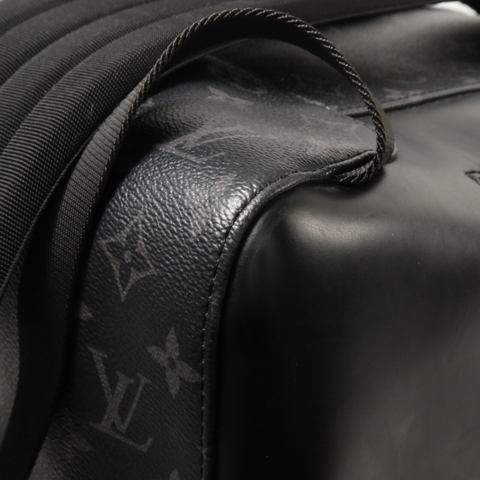 LOUIS VUITTON Monogram Eclipse Backpack Explorer背包