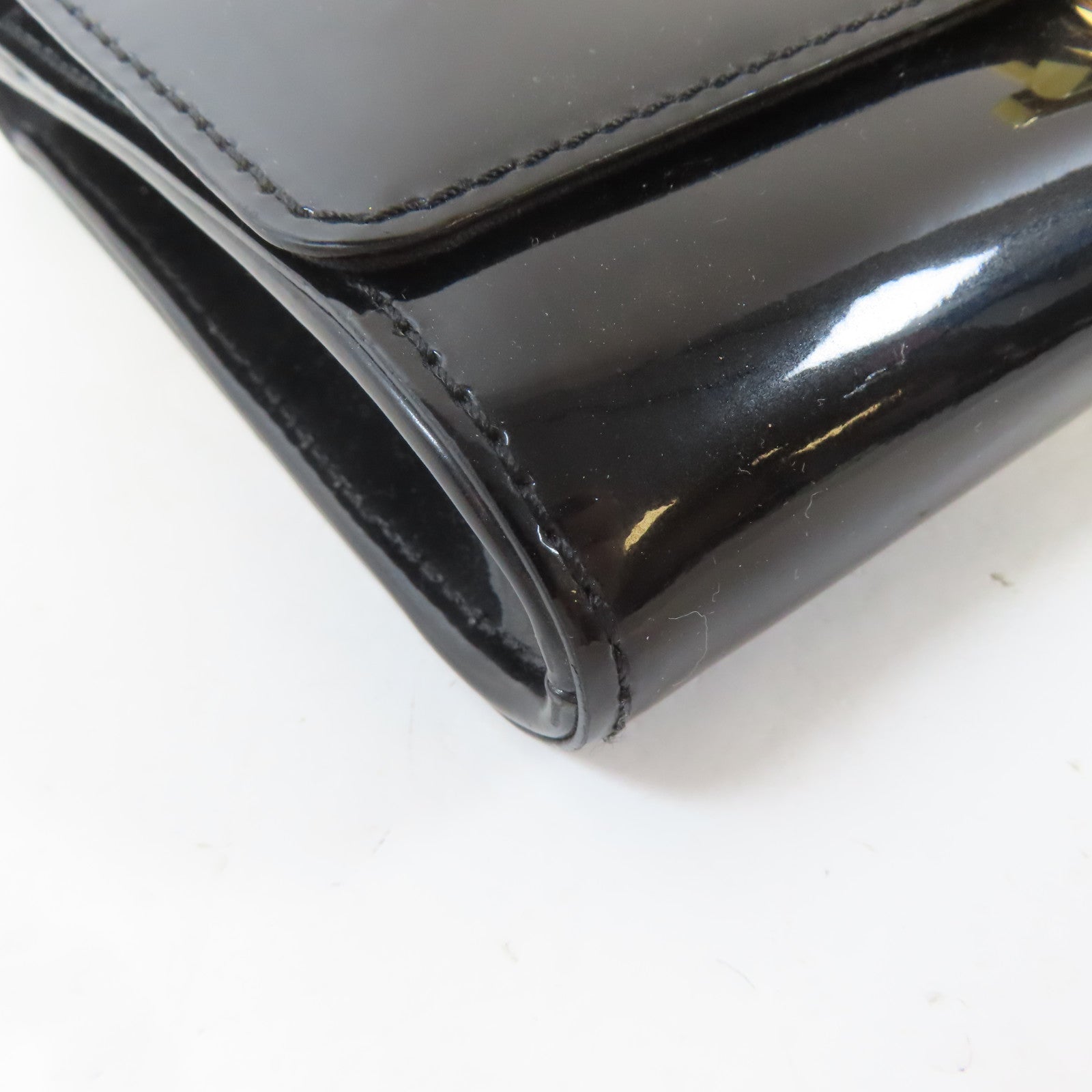 LOUIS VUITTON 漆皮皮革Pochette Louise MM金扣鏈帶肩背袋黑色