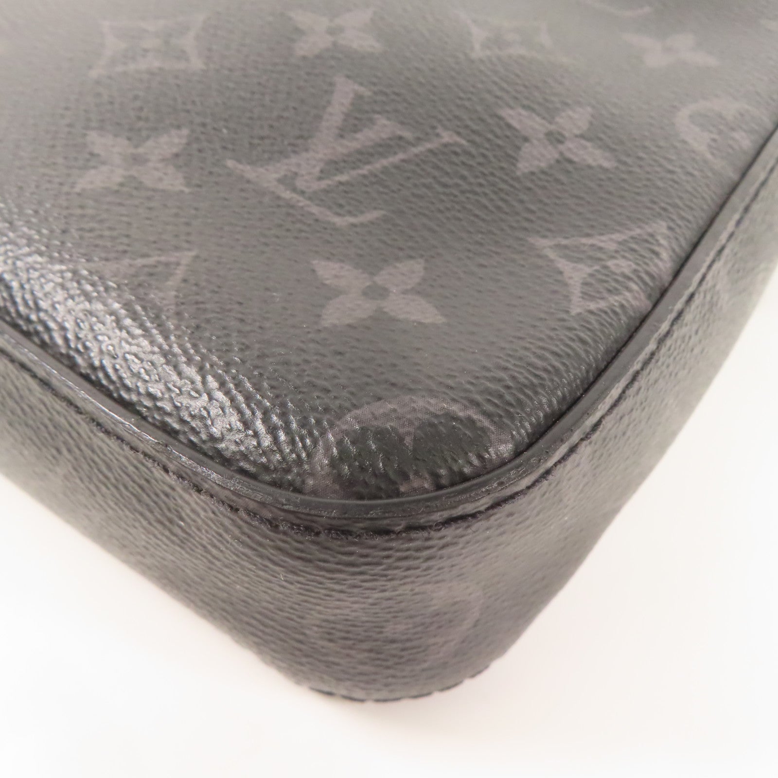 LOUIS VUITTON Monogram Eclipse Reverse Trio Messenger銀扣肩背袋