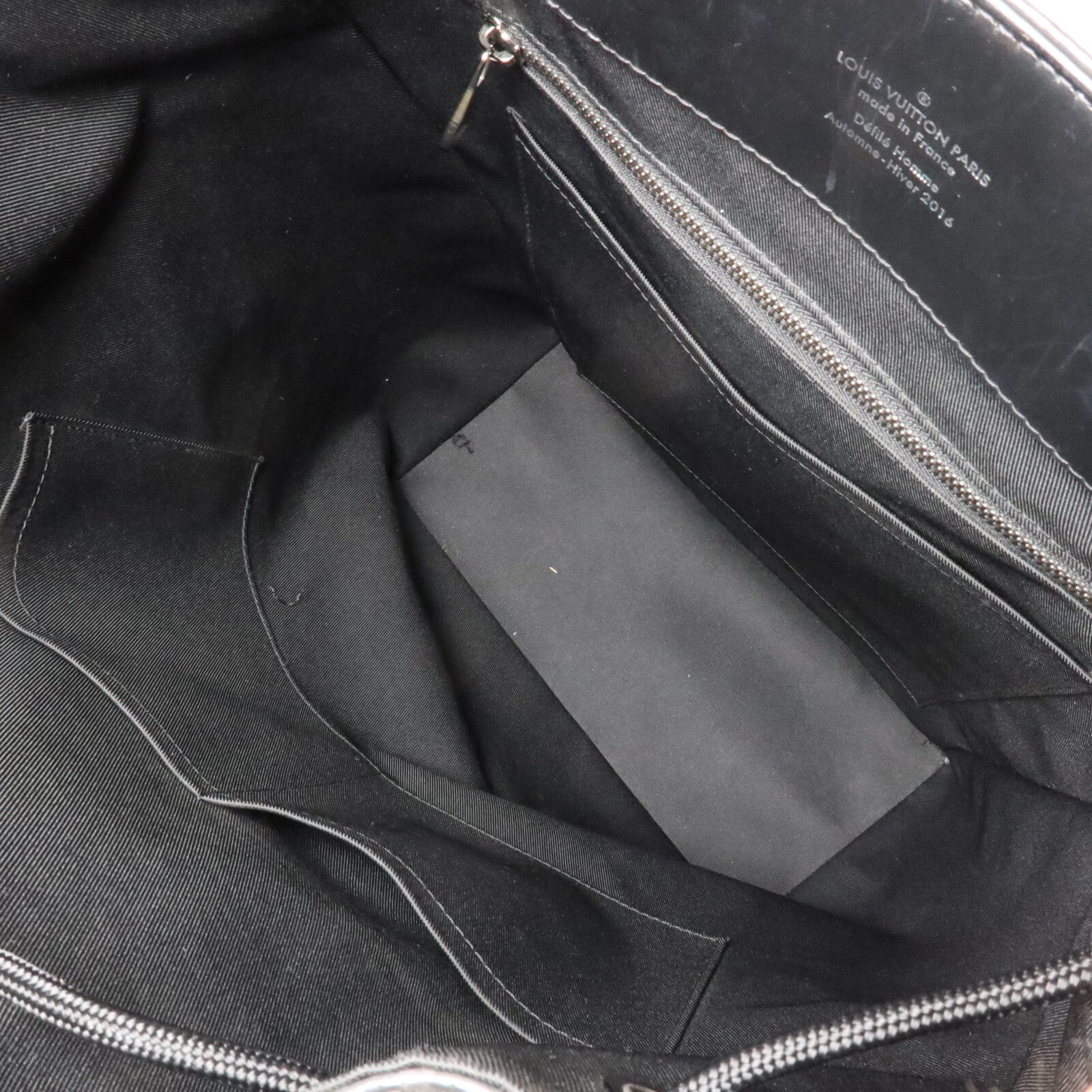 LOUIS VUITTON Monogram Eclipse Backpack Explorer背包