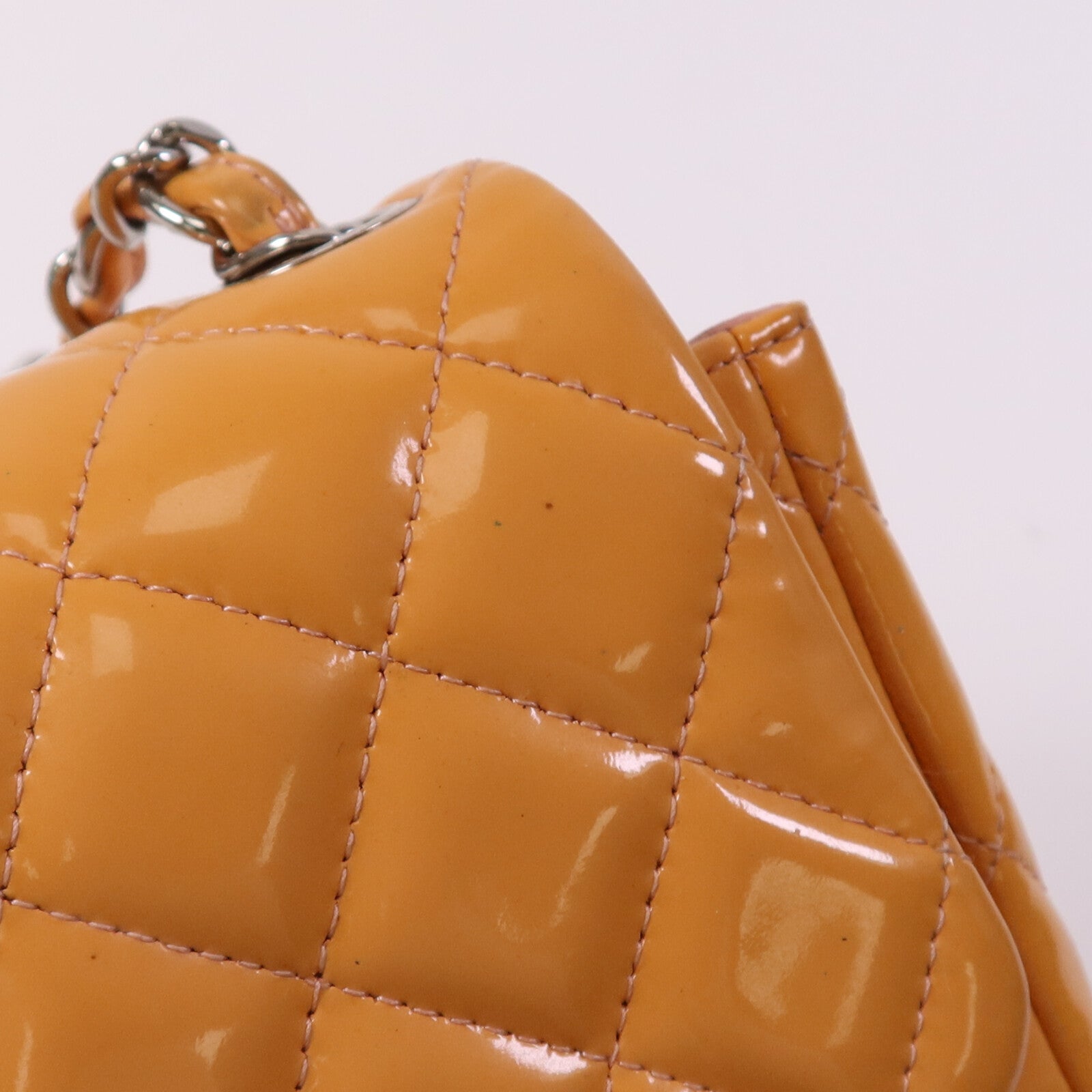 CHANEL 漆皮皮革Mini Classic 17銀扣鏈帶肩背袋