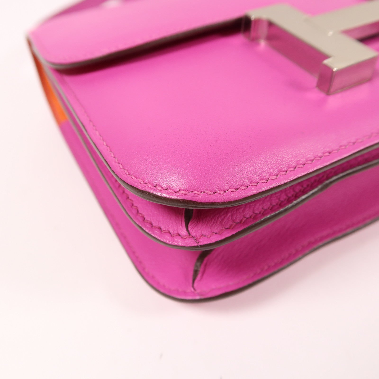 HERMES【激減優惠】 Swift皮革Constance Mini銀扣肩背袋紫色