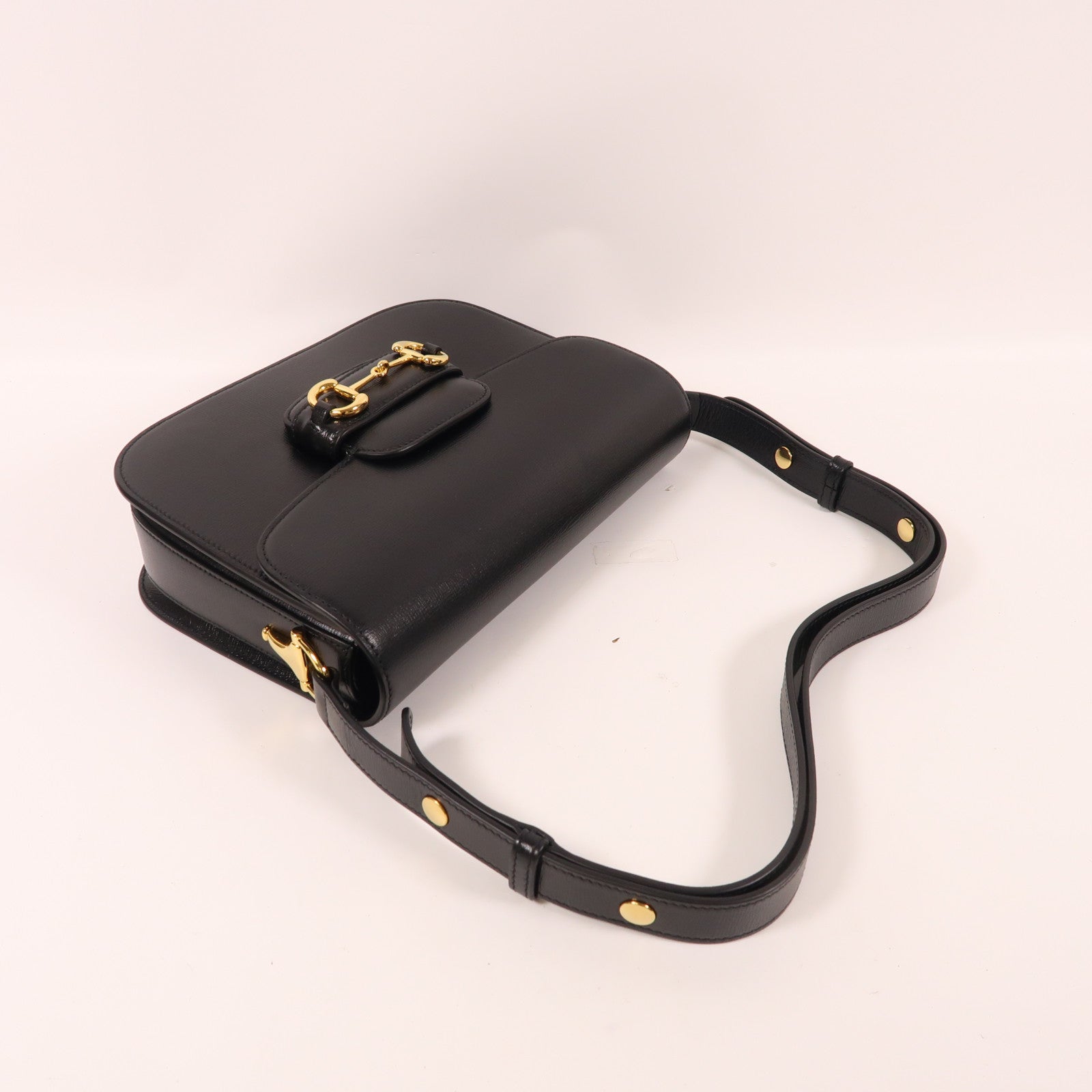 GUCCI 牛皮皮革Horsebit 1955金扣肩背袋黑色