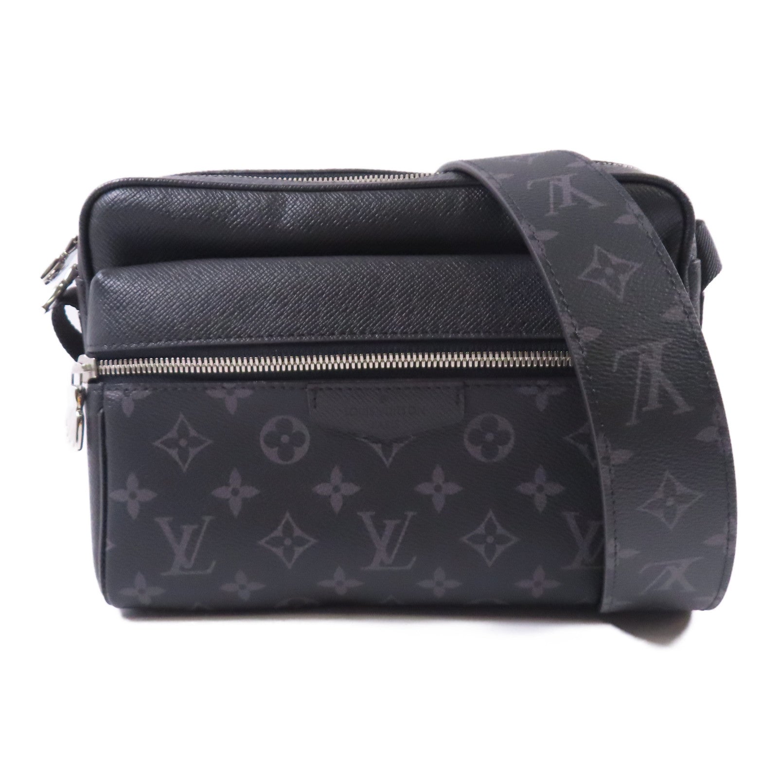 LOUIS VUITTON Monogram Eclipse/Taiga Outdoor Messenger銀扣肩背袋