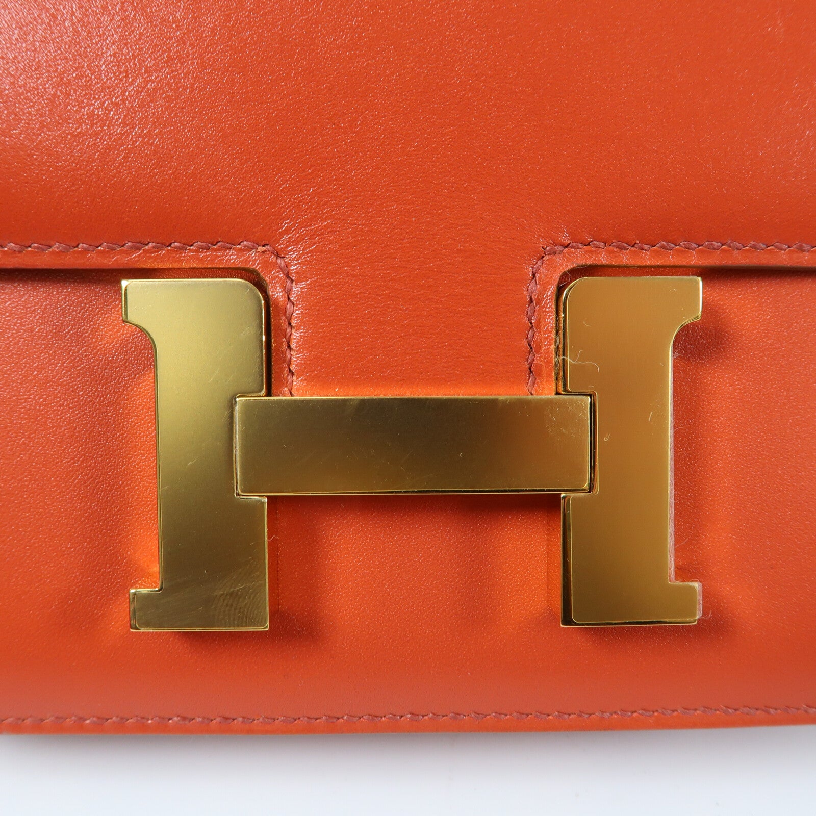 HERMES Tadelakt皮革Constance Mini肩背袋Sanguine