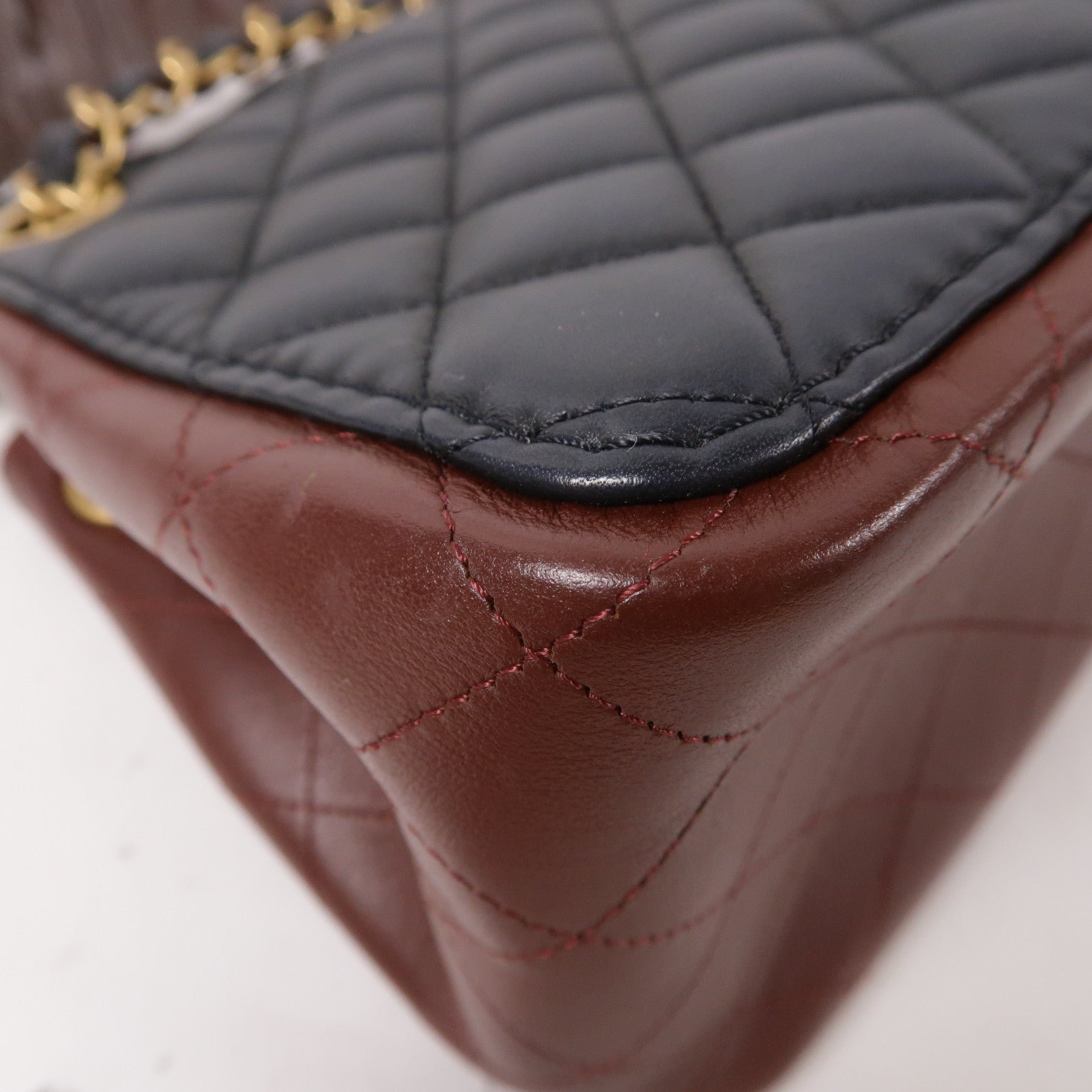 CHANEL 【激減優惠】菱格牛皮皮革Bucket Tote金扣手挽袋黑色/啡色
