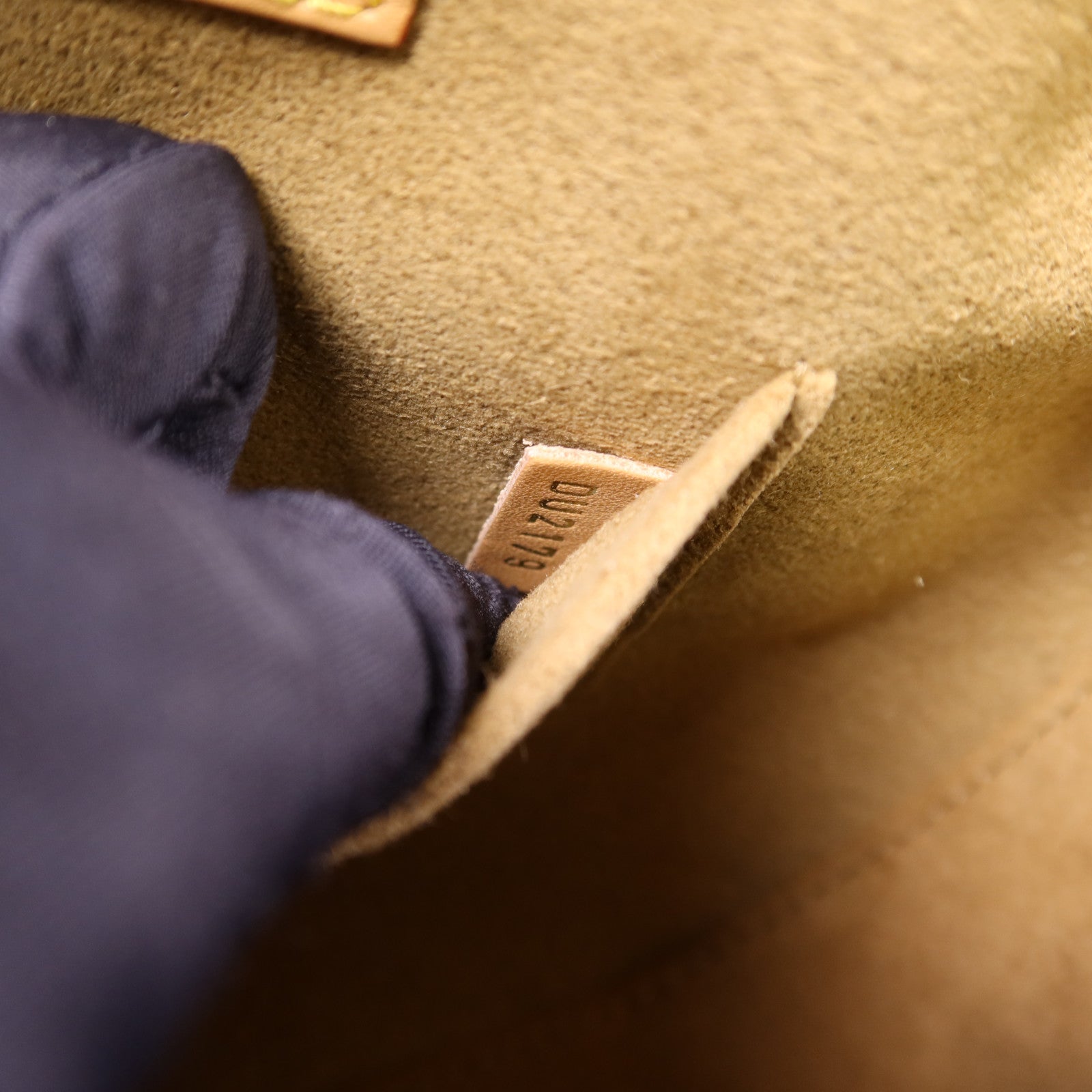 LOUIS VUITTON Monogram Boite Chapeau Souple金扣肩背袋棕色