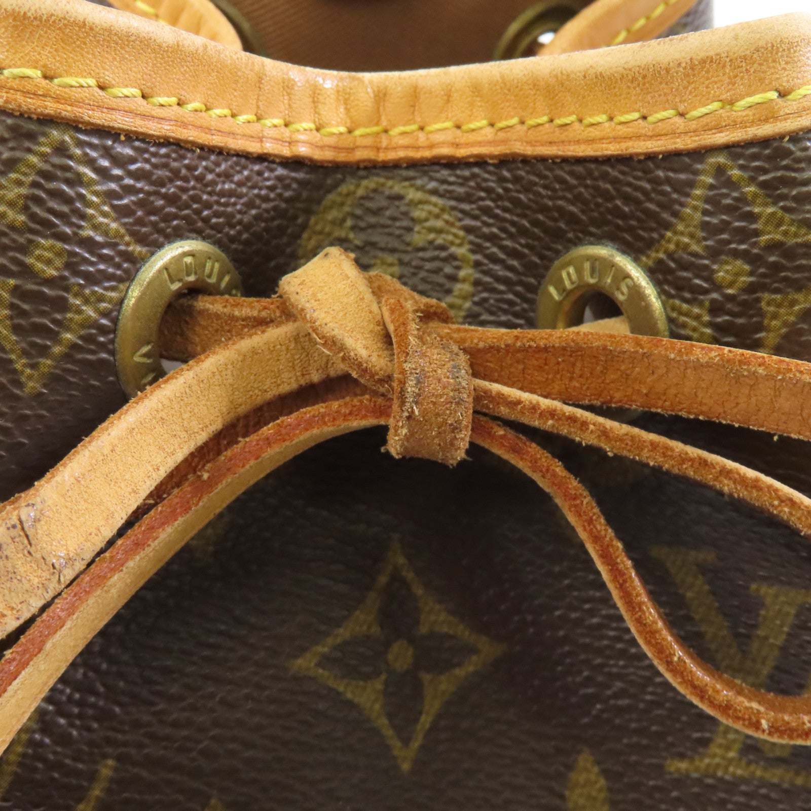 LOUIS VUITTON Monogram Mini Noe金扣手挽袋啡色