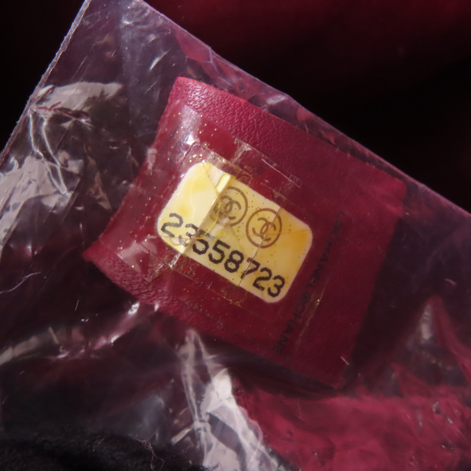 CHANEL 牛皮皮革Chesterfield Backpack銀扣背包黑色