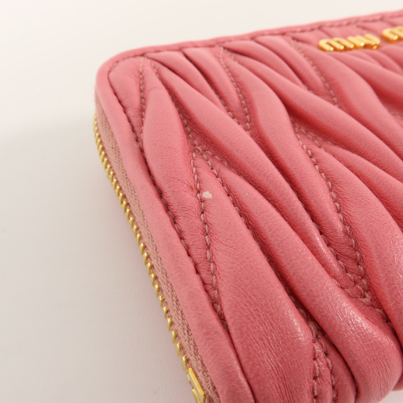 Miu Miu 羊皮皮革Coin and Card Purse金扣卡片套