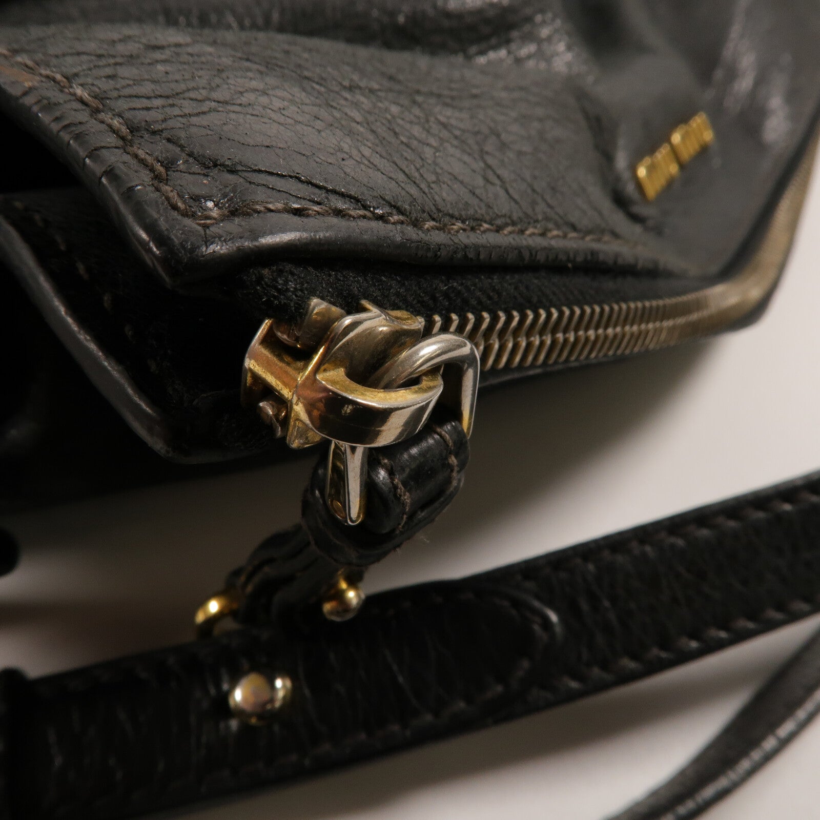 Miu Miu 牛皮皮革Shoulder Bag手挽肩背兩用袋