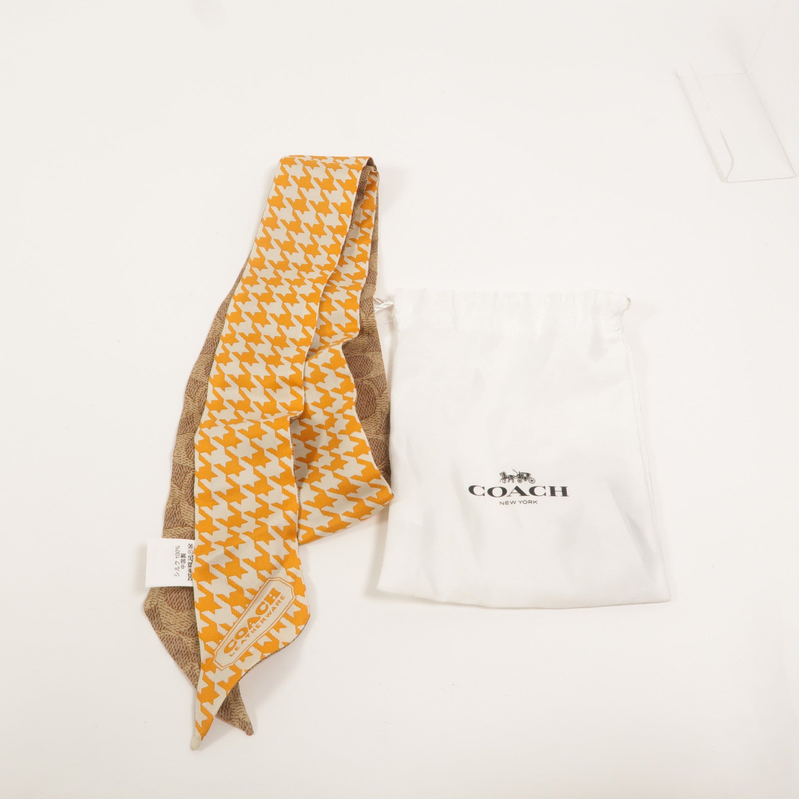 COACH 絲質Scarf絲巾