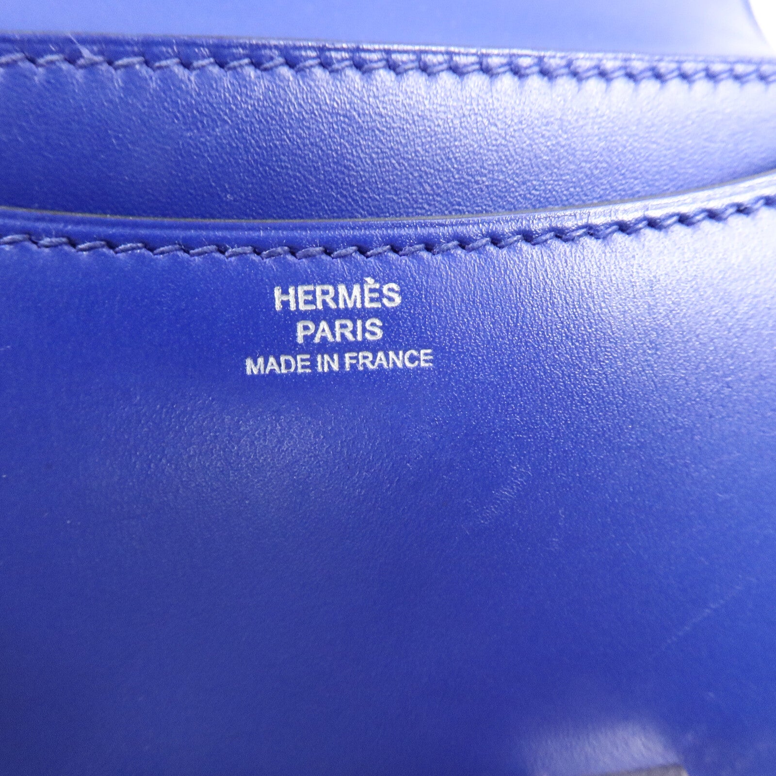 HERMES Tadelakt皮革Constance Mini肩背袋Bleu Electrique