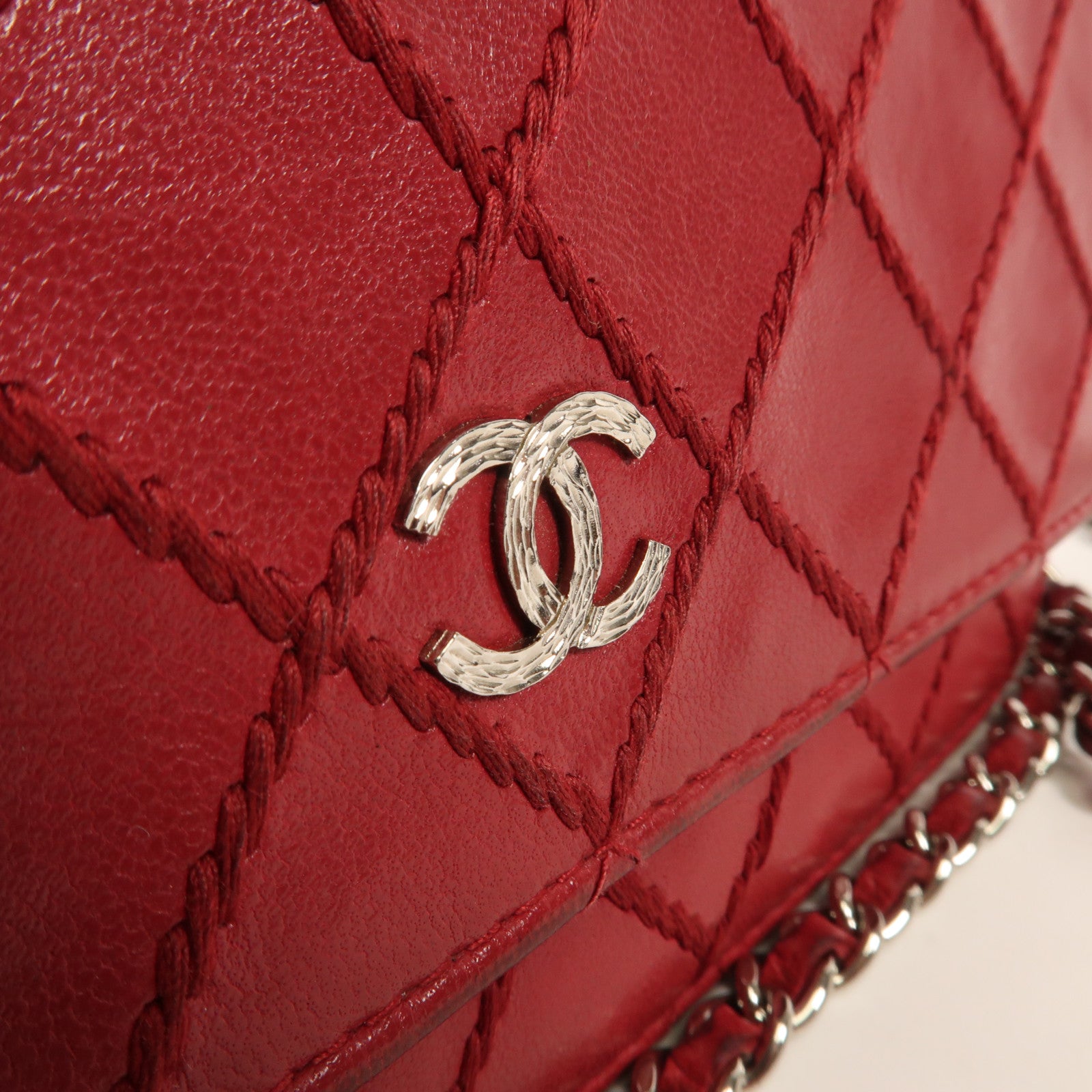 CHANEL 【激減優惠】羊皮皮革WOC Wallet On Chain銀扣鏈帶肩背袋