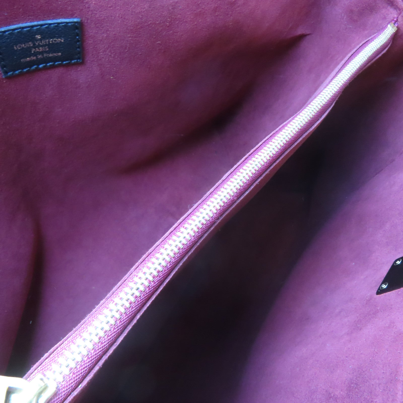 LOUIS VUITTON 【激減優惠】牛皮皮革Lockme Tote金扣肩背袋黑色