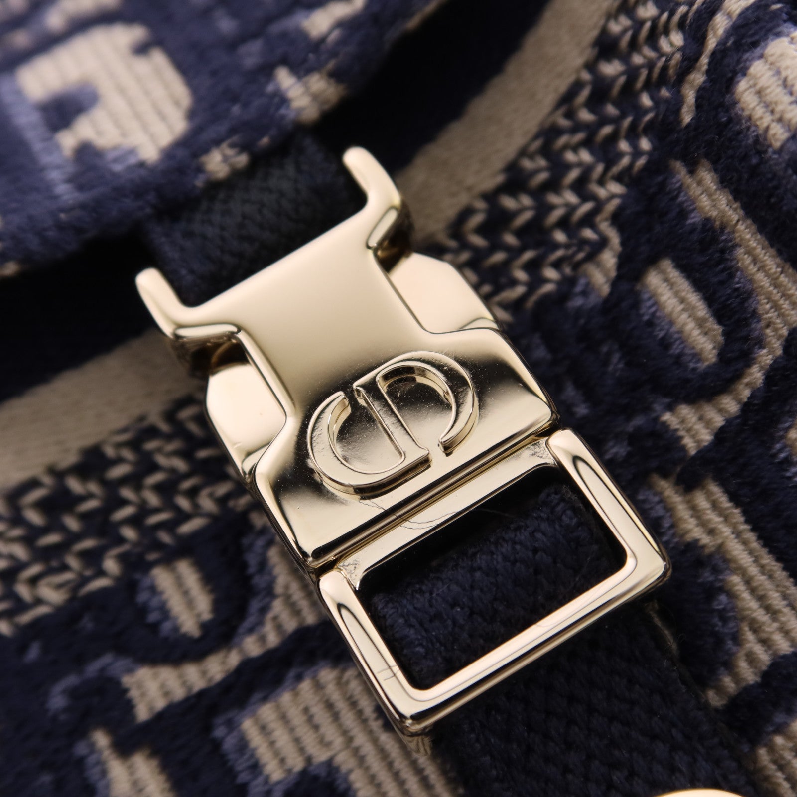 Dior 帆布Diorcamp銀扣肩背袋