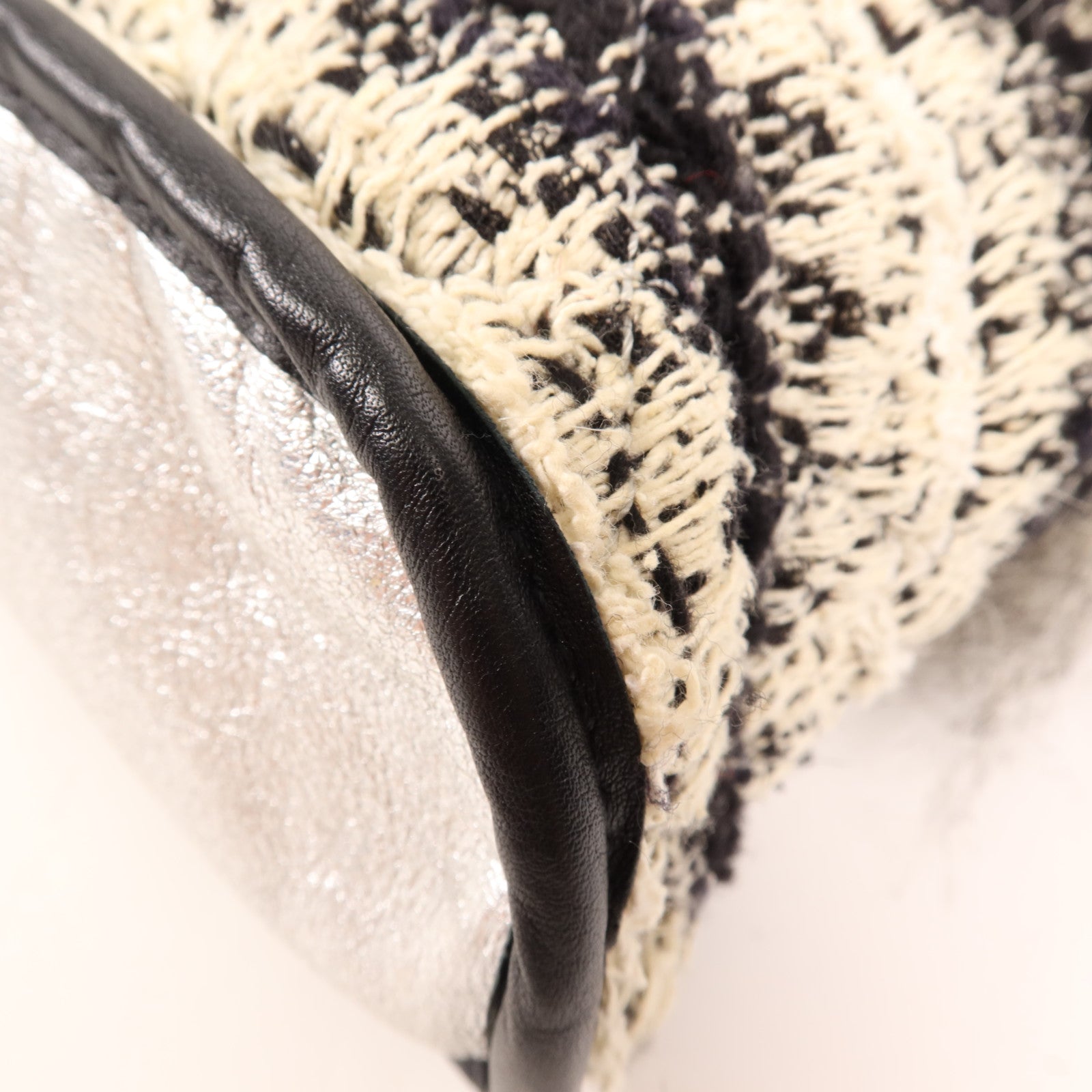 CHANEL 牛皮皮革/毛皮Shoulder Bag銀扣肩背袋