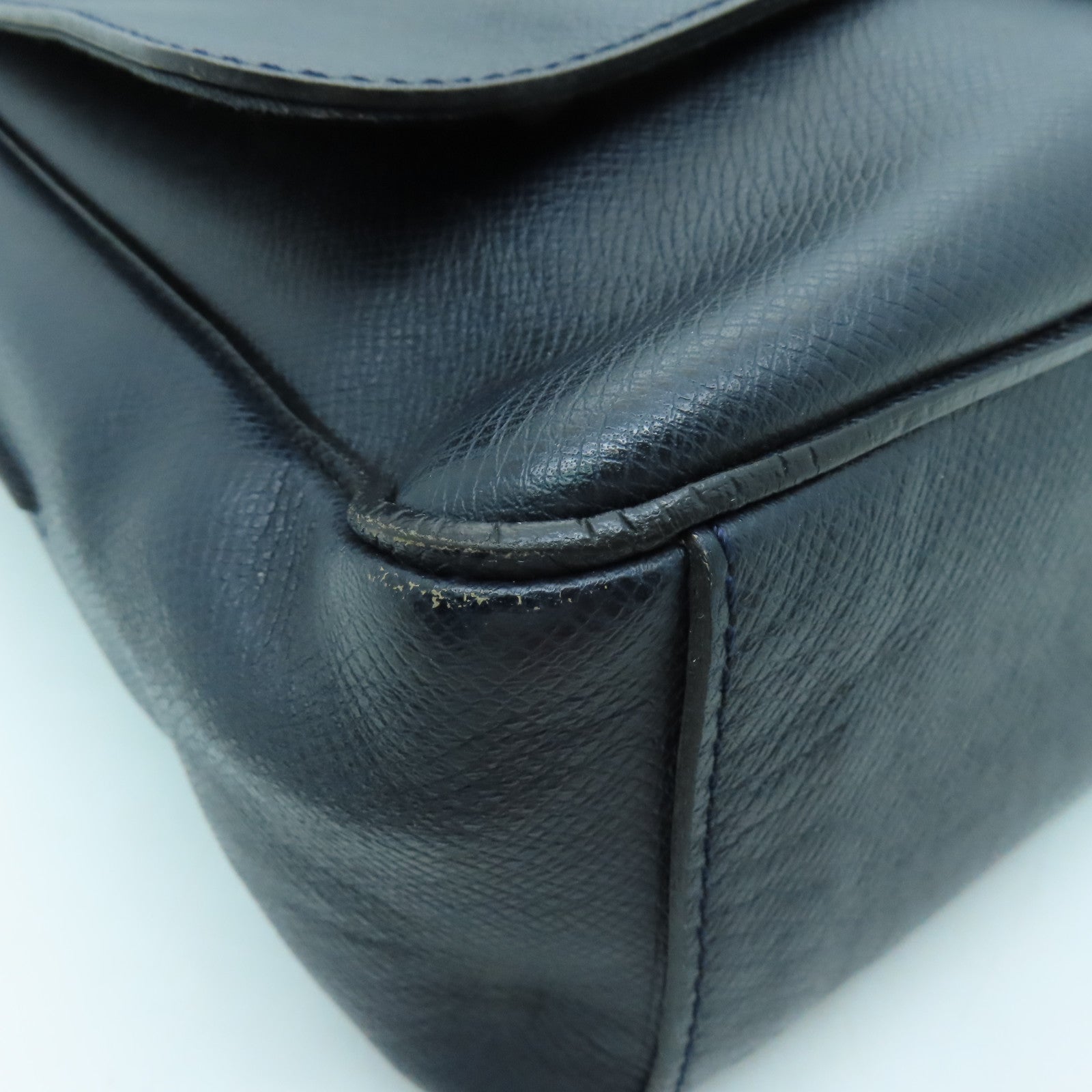LOUIS VUITTON 【激減優惠】Taiga Roman Messenger銀扣肩背袋深藍色