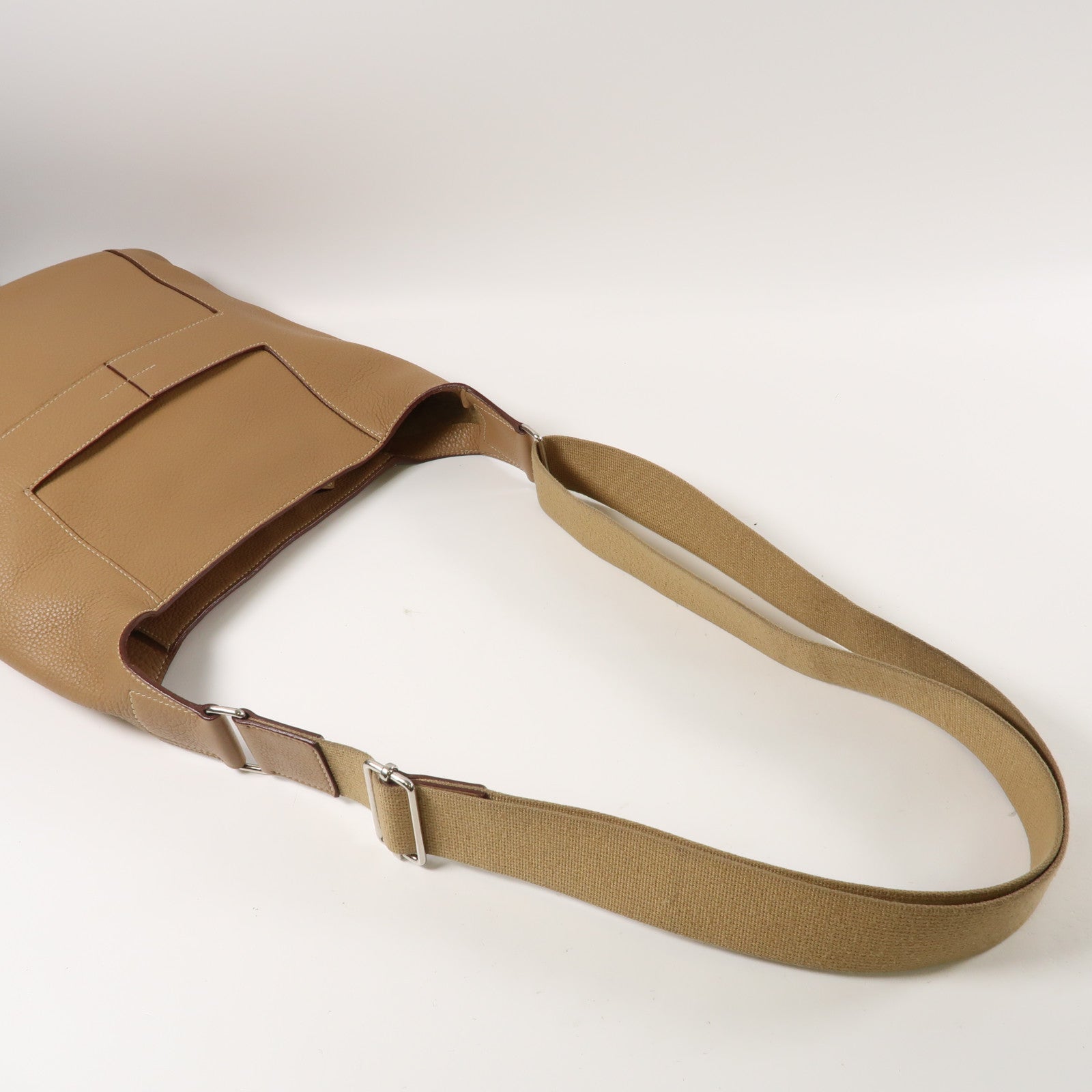 HERMES Clemence皮革Shoulder Bag銀扣肩背袋駝色