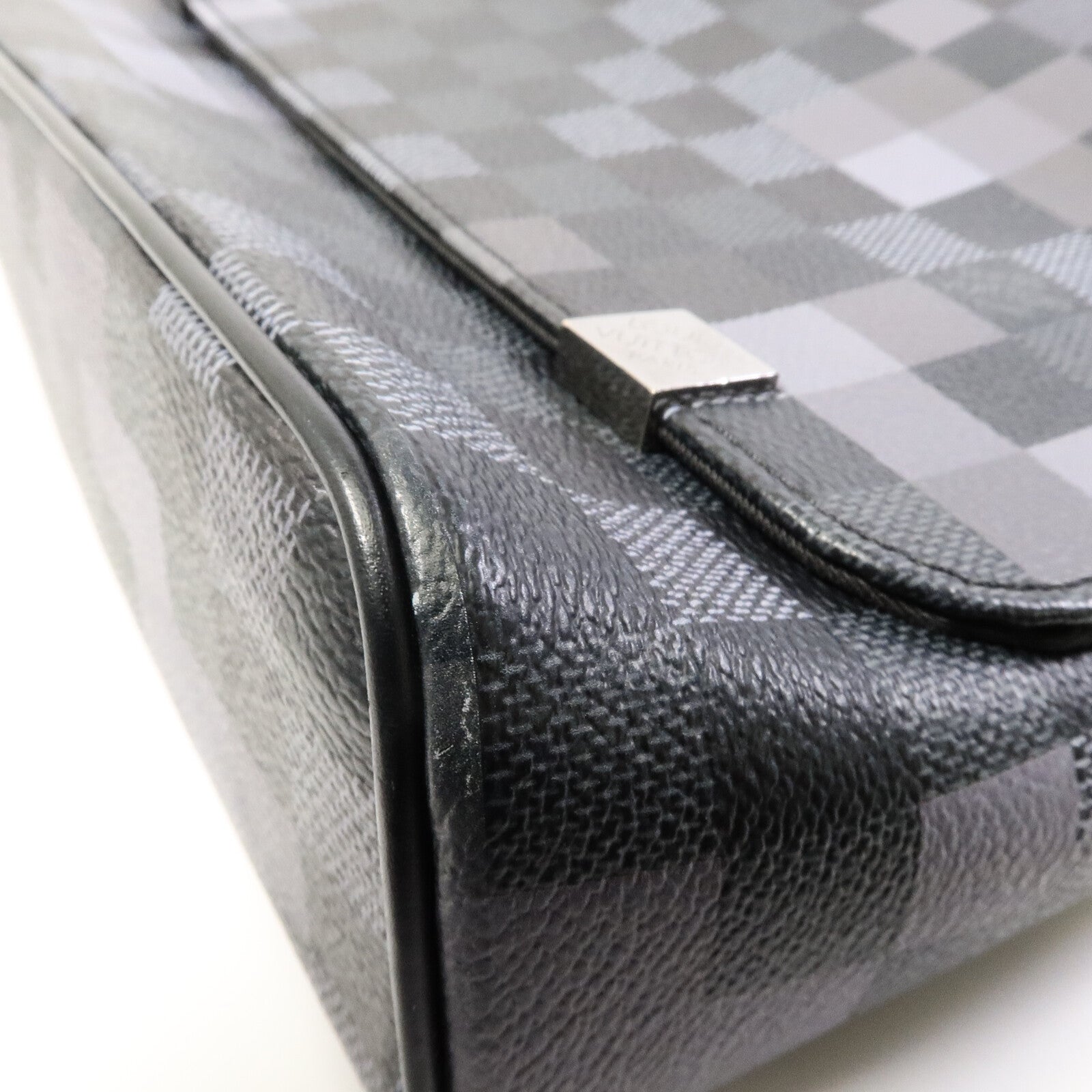 LOUIS VUITTON Damier Graphite Pixel District PM肩背袋