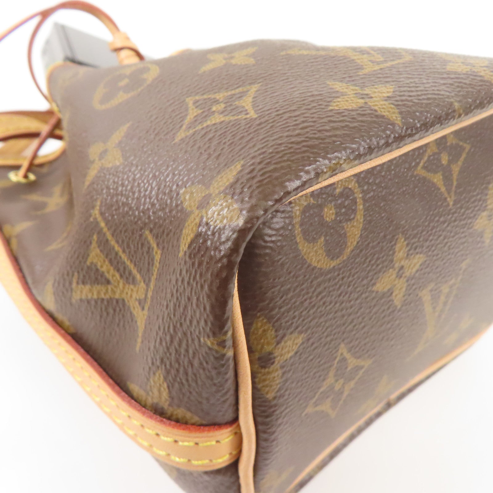 LOUIS VUITTON Monogram Nano Noe金扣肩背袋
