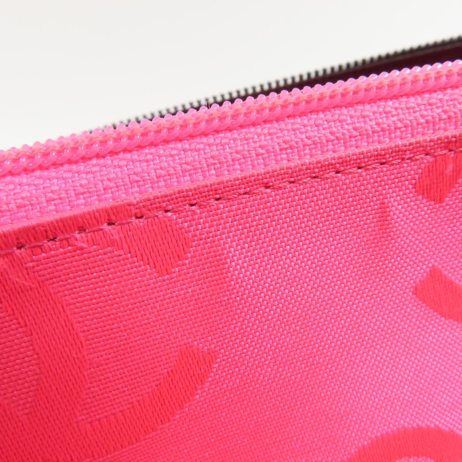 CHANEL 牛皮皮革Cambon Wallet銀扣長錢包