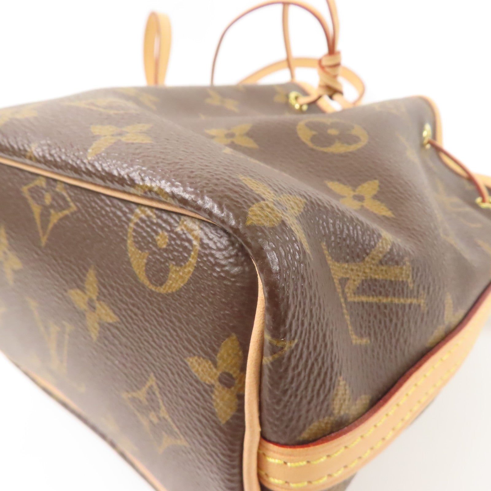 LOUIS VUITTON Monogram Nano Noe金扣肩背袋