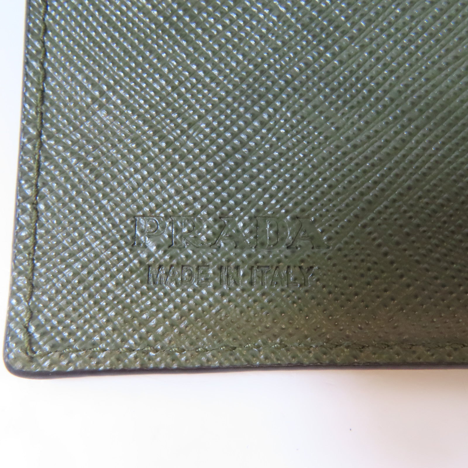 PRADA Saffiano皮革Wallet銀扣錢包綠色