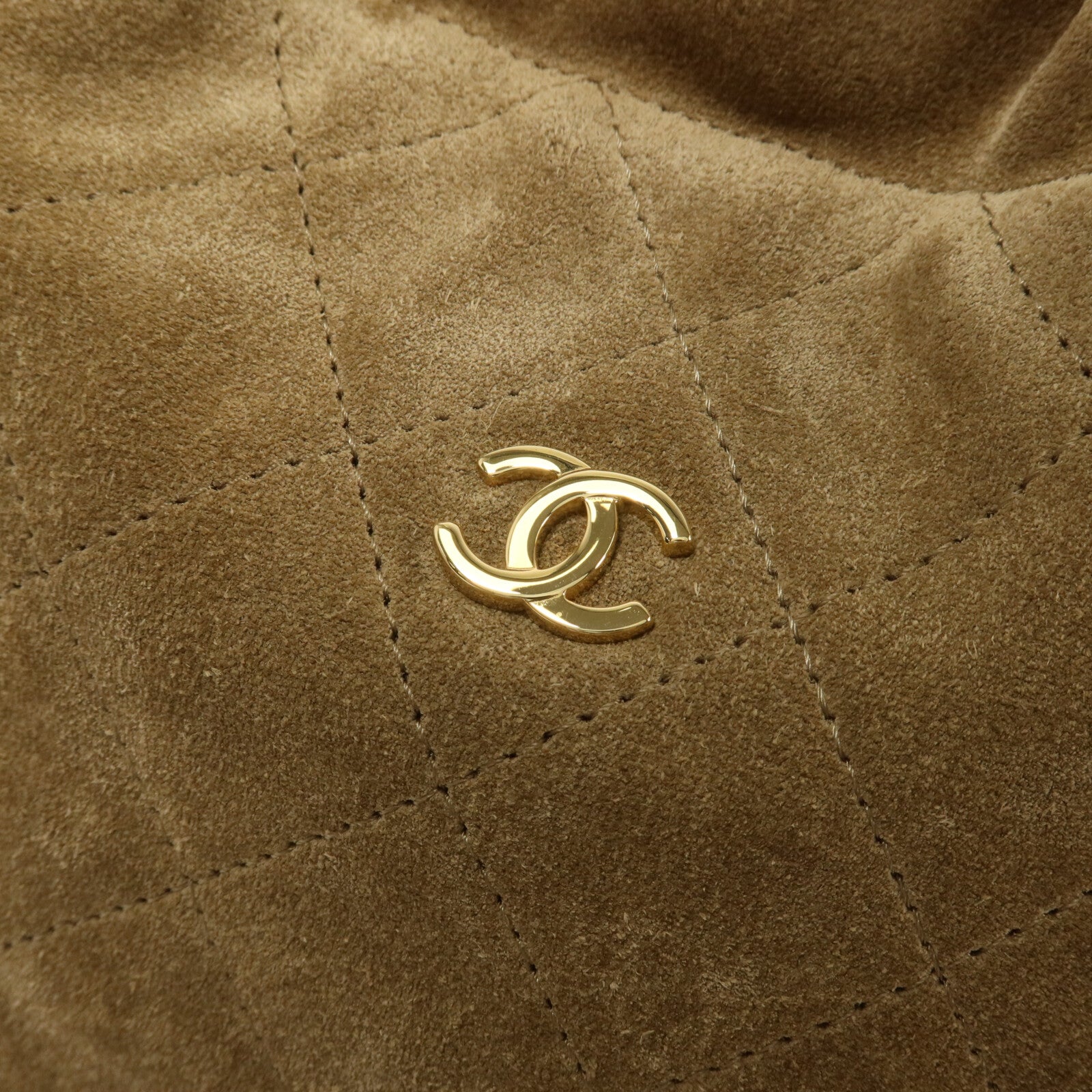 CHANEL 麂皮皮革/Lambskin Clutch With Leather Strap肩背袋