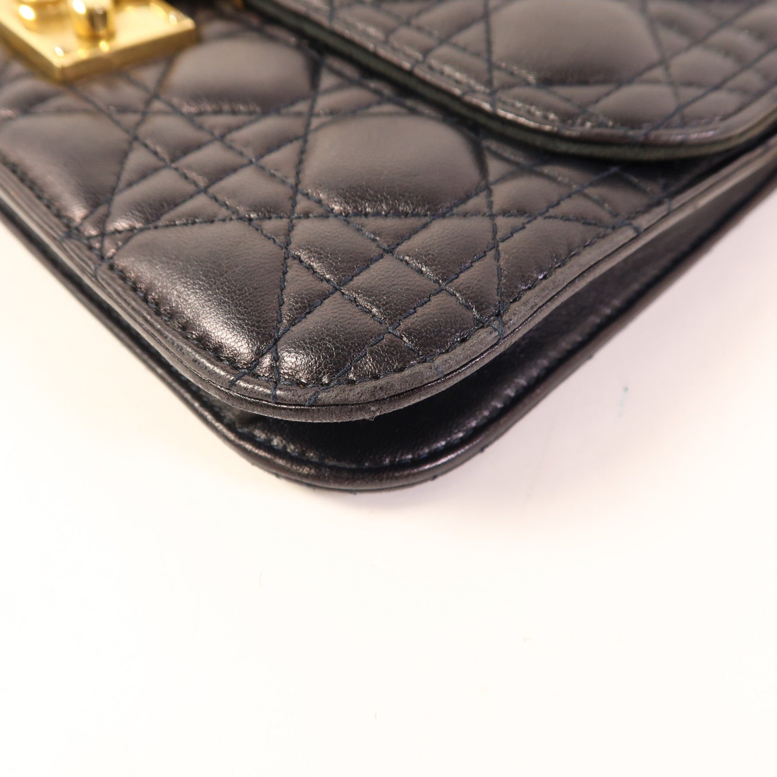 Dior 牛皮皮革Dior Addict金扣鏈帶