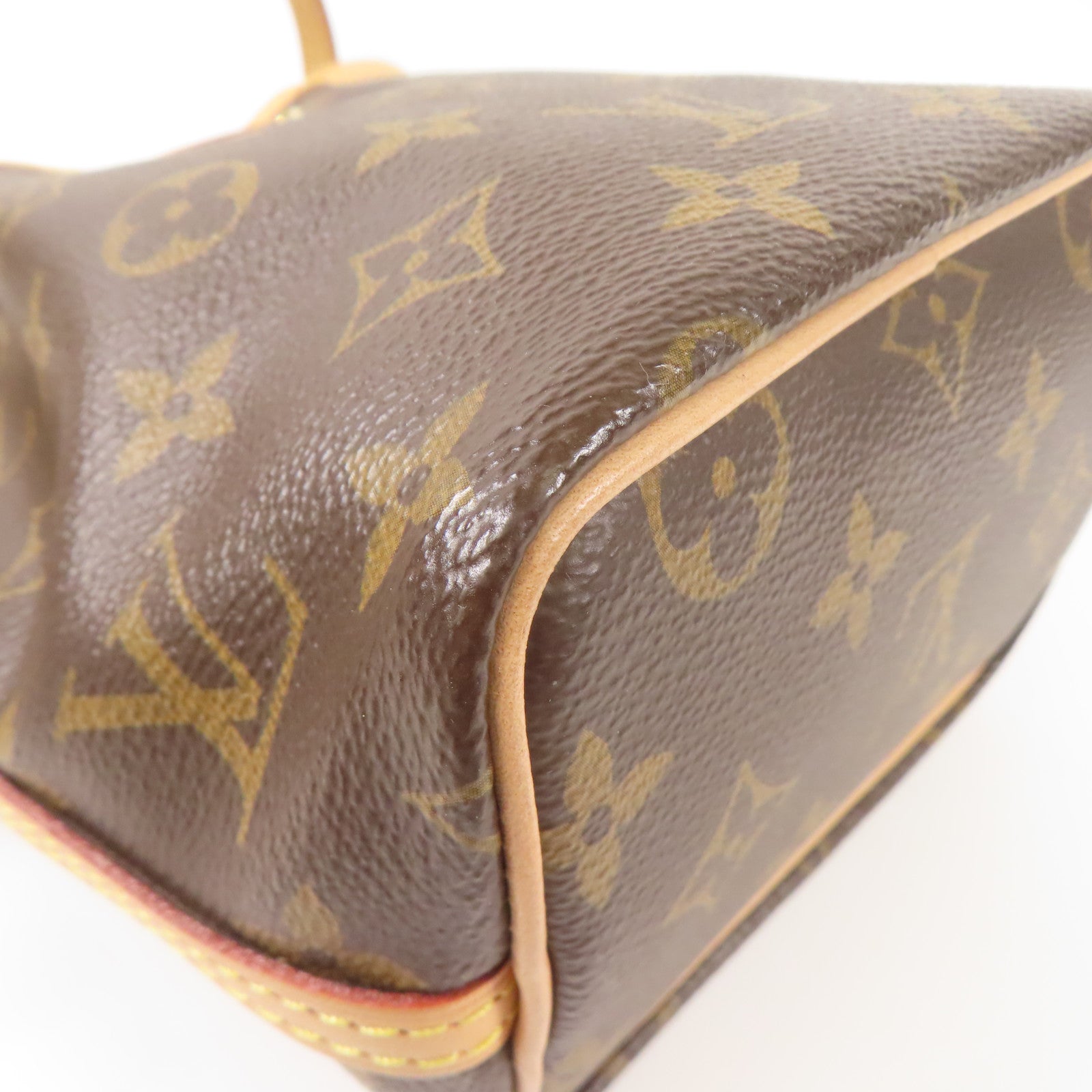 LOUIS VUITTON Monogram Nano Noe金扣肩背袋