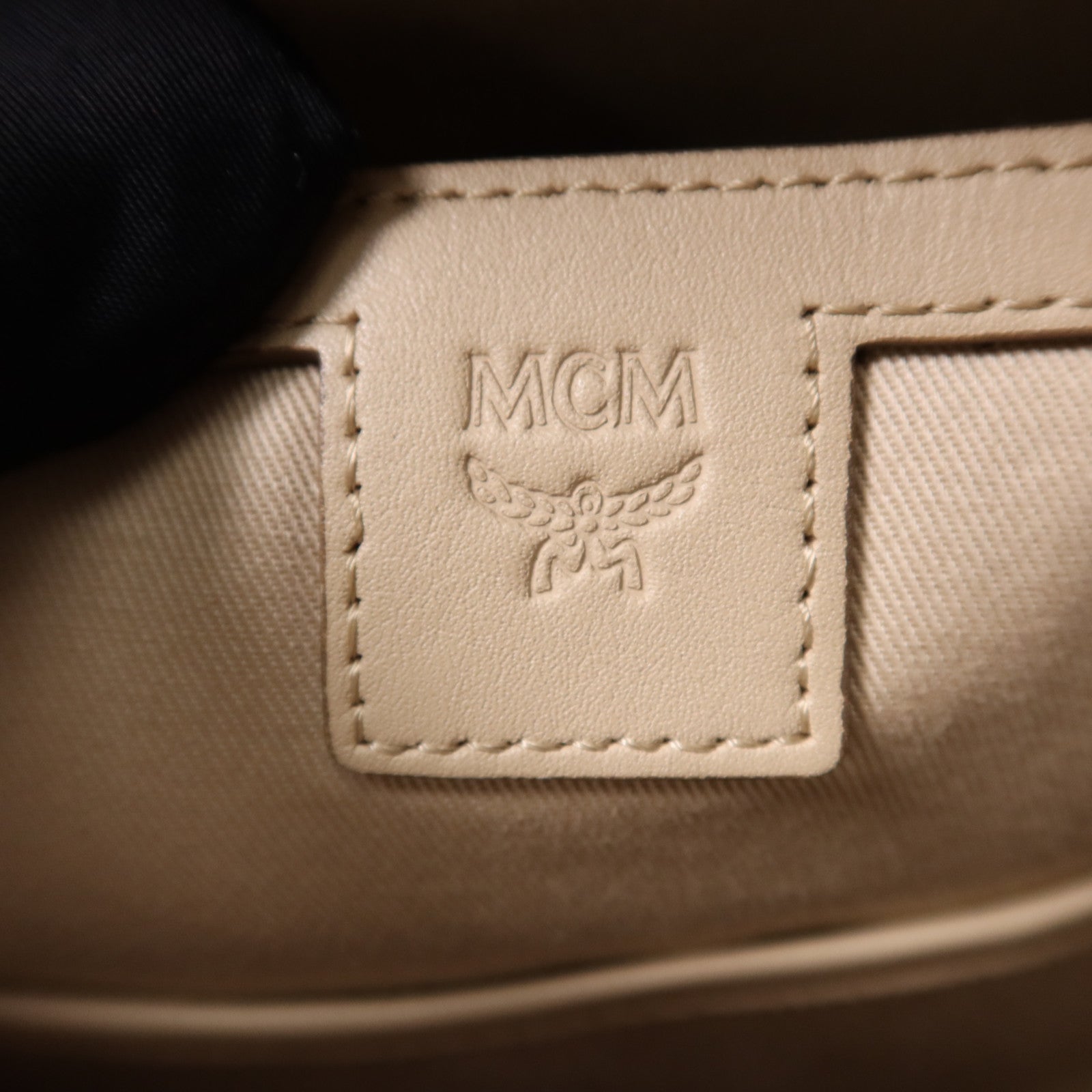 MCM 塗層帆布BackPack金扣背包