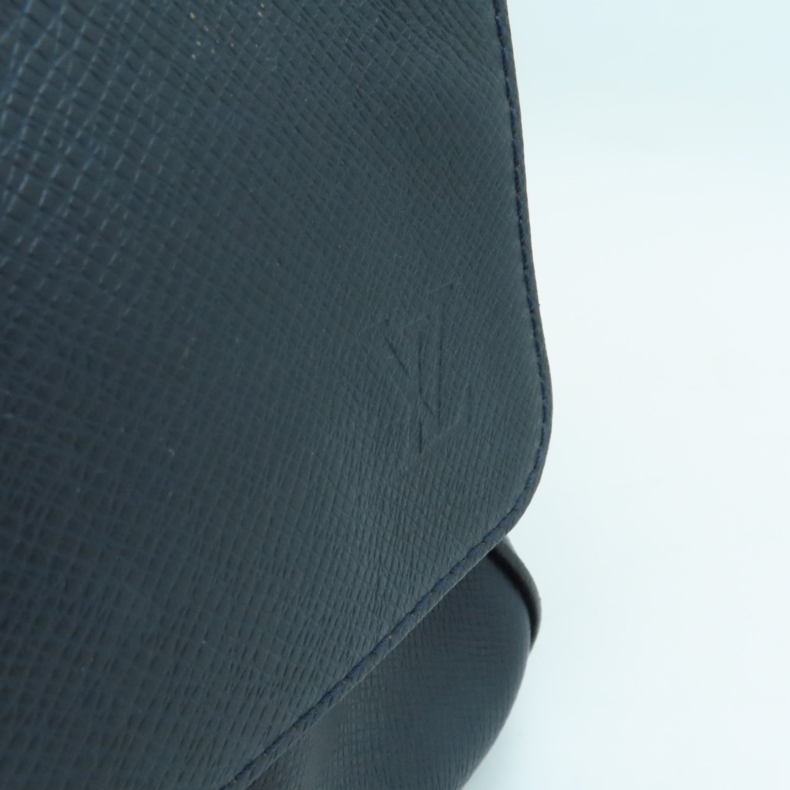 LOUIS VUITTON 【激減優惠】Taiga Roman Messenger銀扣肩背袋深藍色