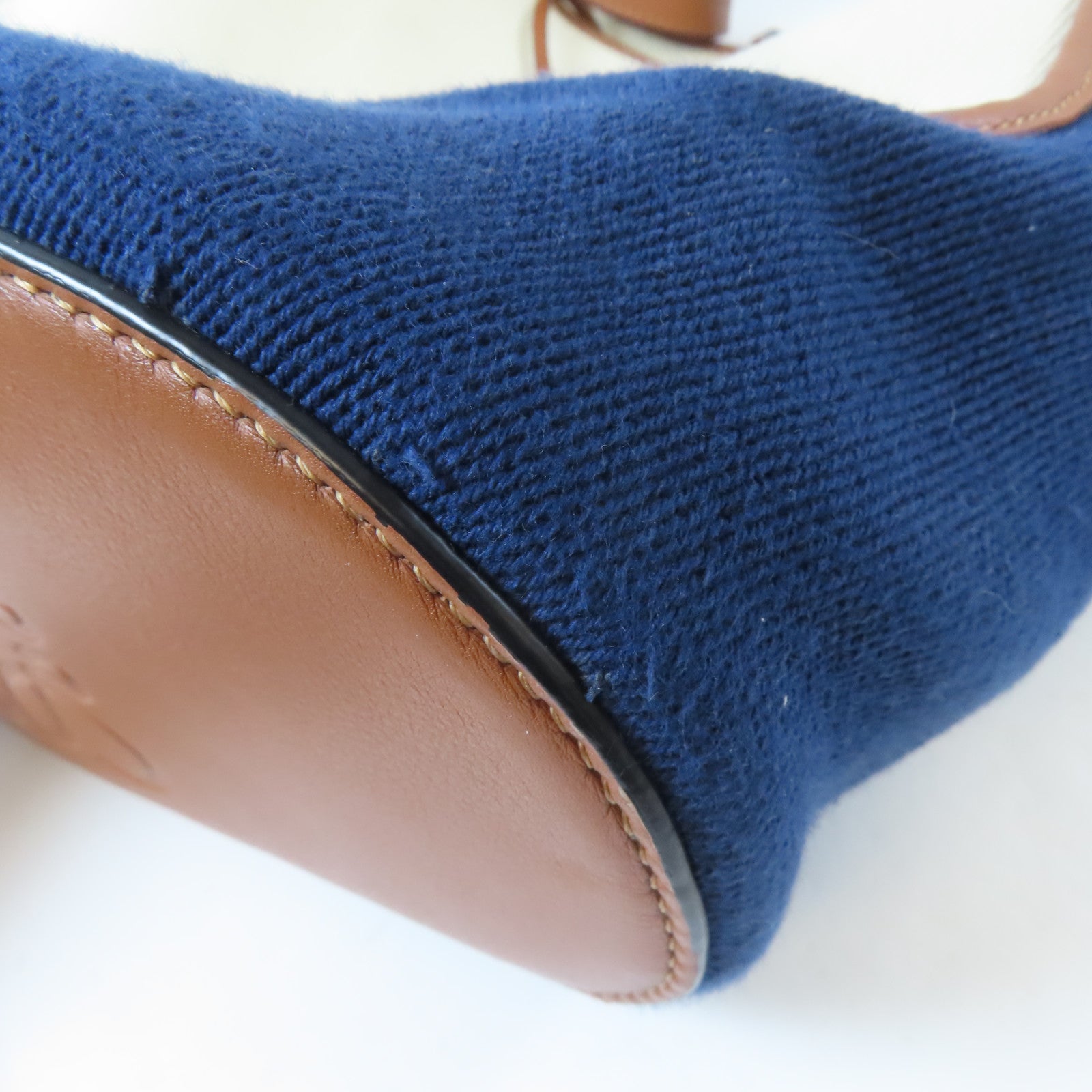 LOEWE 帆布Shoulder Bag銀扣肩背袋米色