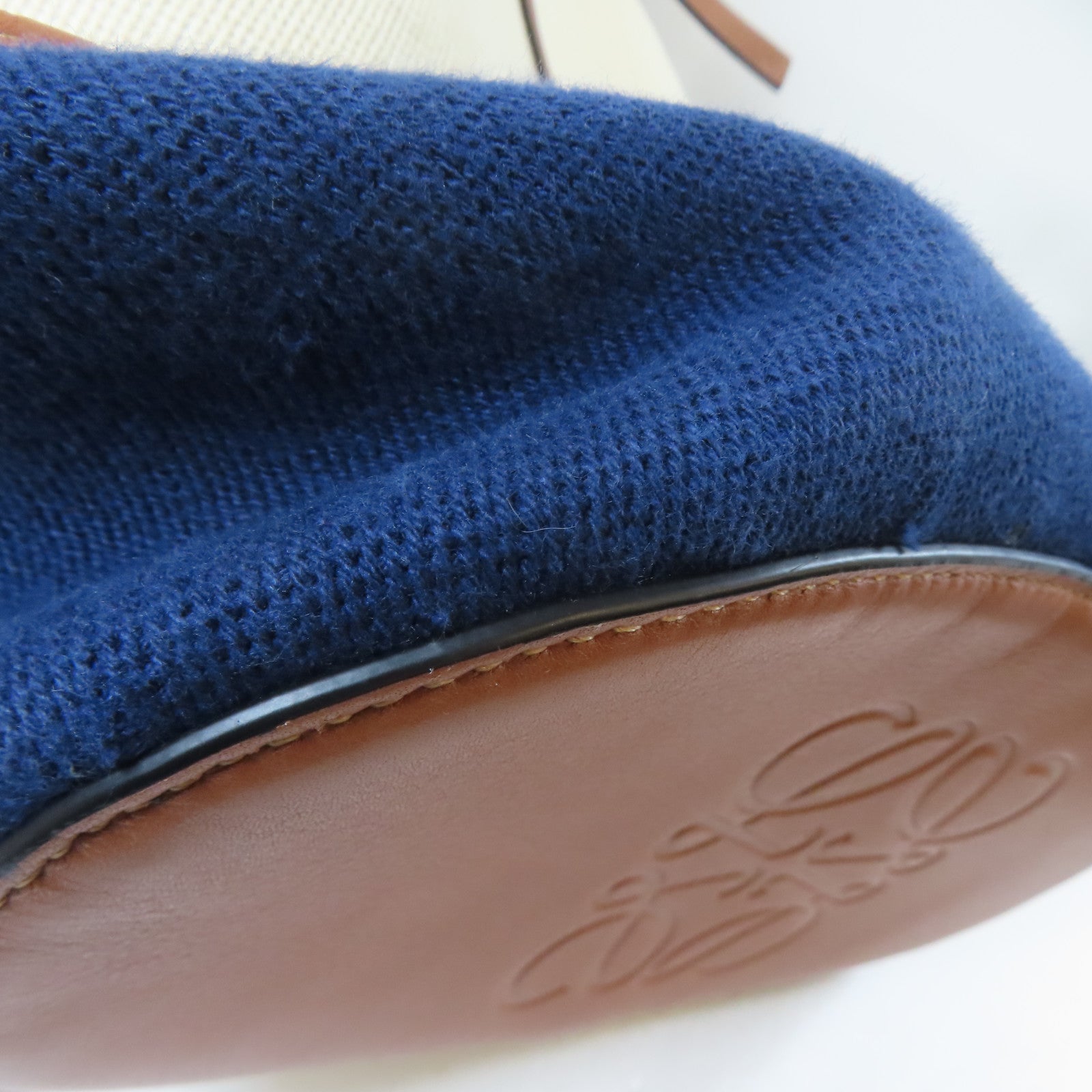 LOEWE 帆布Shoulder Bag銀扣肩背袋米色