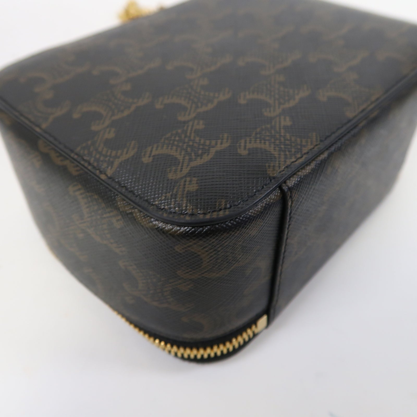CELINE 塗層帆布Triomphe Bag金扣鏈帶肩背袋啡色