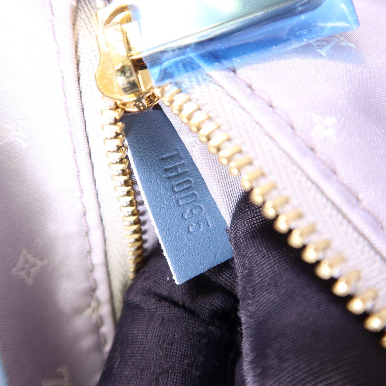 LOUIS VUITTON Suhali Angenieux PM金扣手挽袋