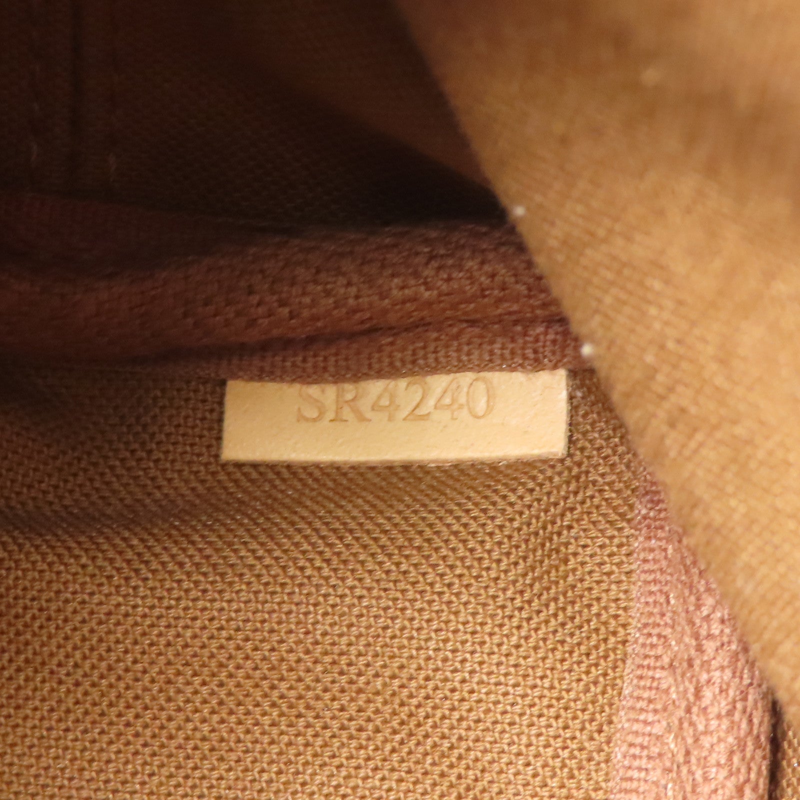LOUIS VUITTON Monogram Nano Noe金扣肩背袋