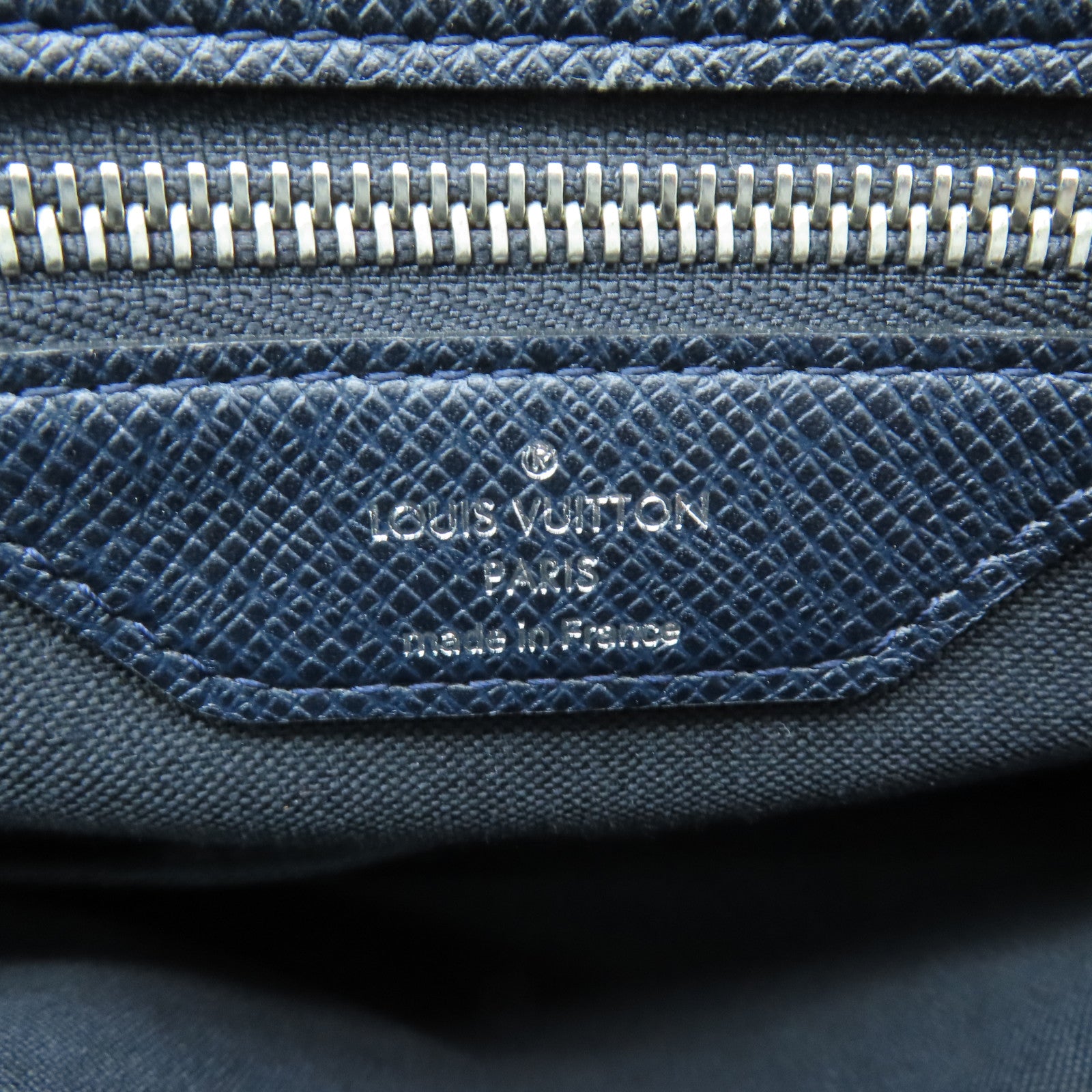LOUIS VUITTON 【激減優惠】Taiga Roman Messenger銀扣肩背袋深藍色