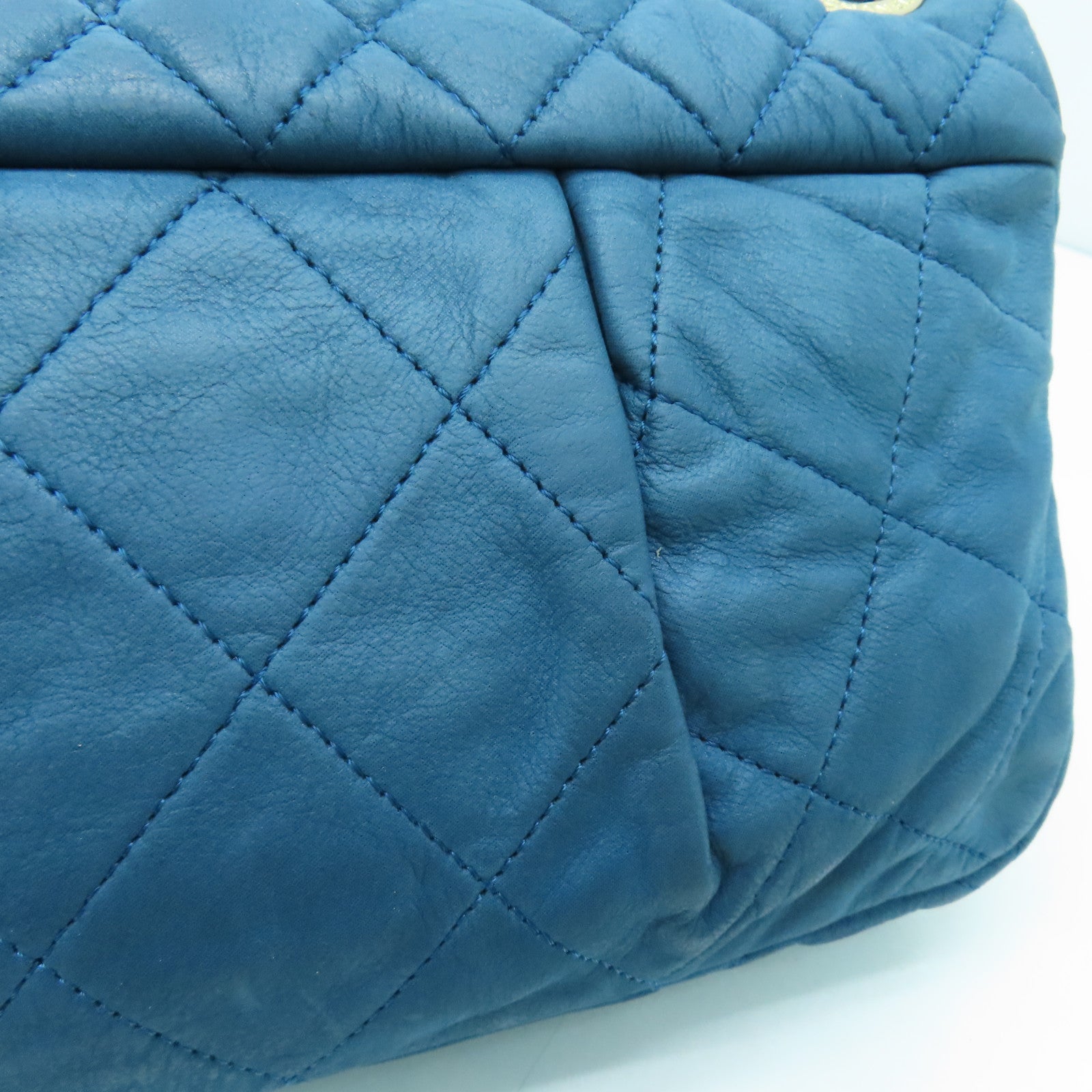 CHANEL 【激減優惠】牛皮皮革Chic Quilt Flap Bag金扣肩背袋藍色