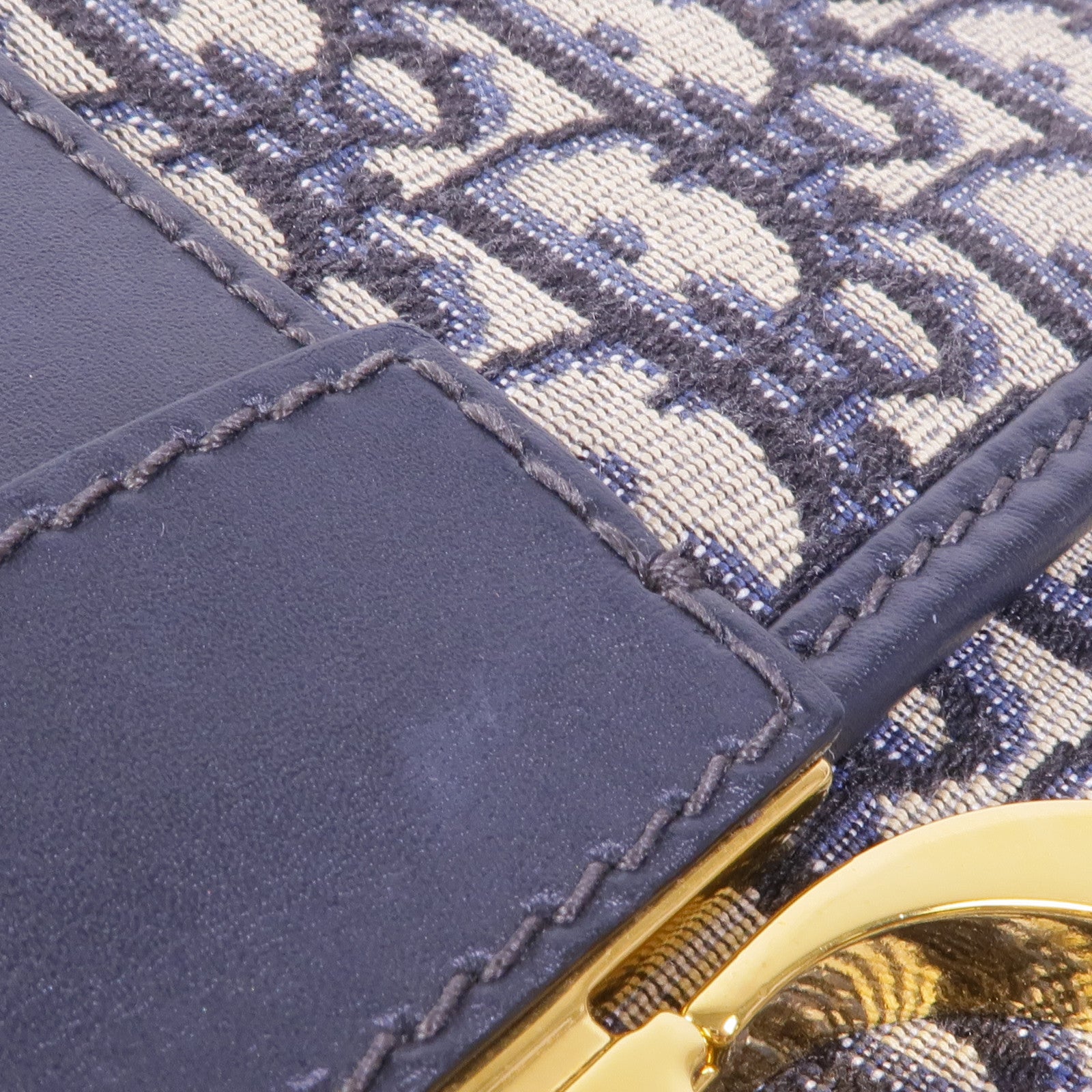 Dior 帆布Montaigne金扣肩背袋