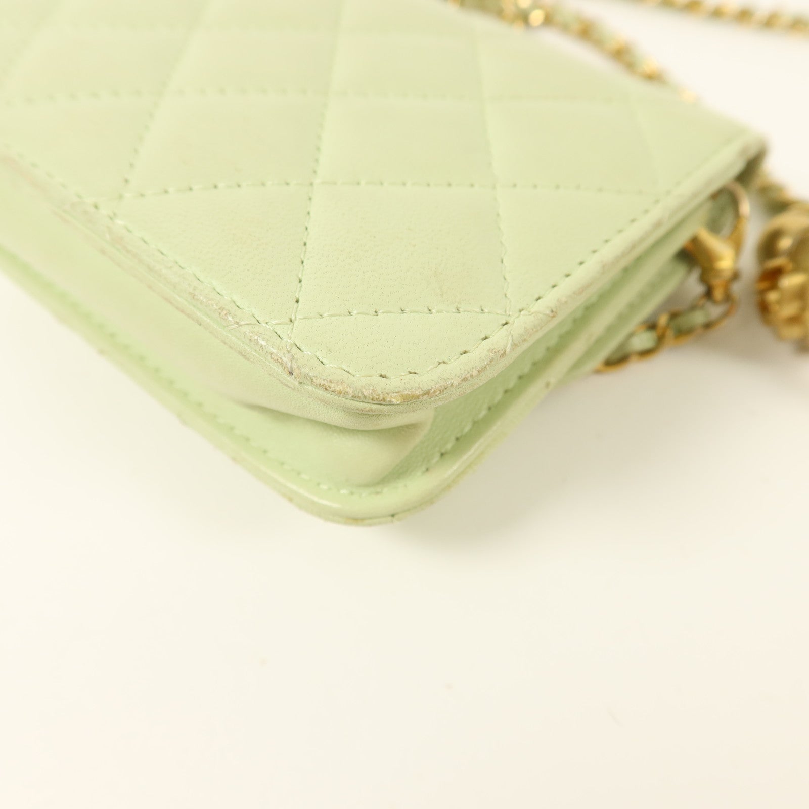 CHANEL 羊皮皮革Pearl Crush Mini Flap Bag鏈帶肩背袋