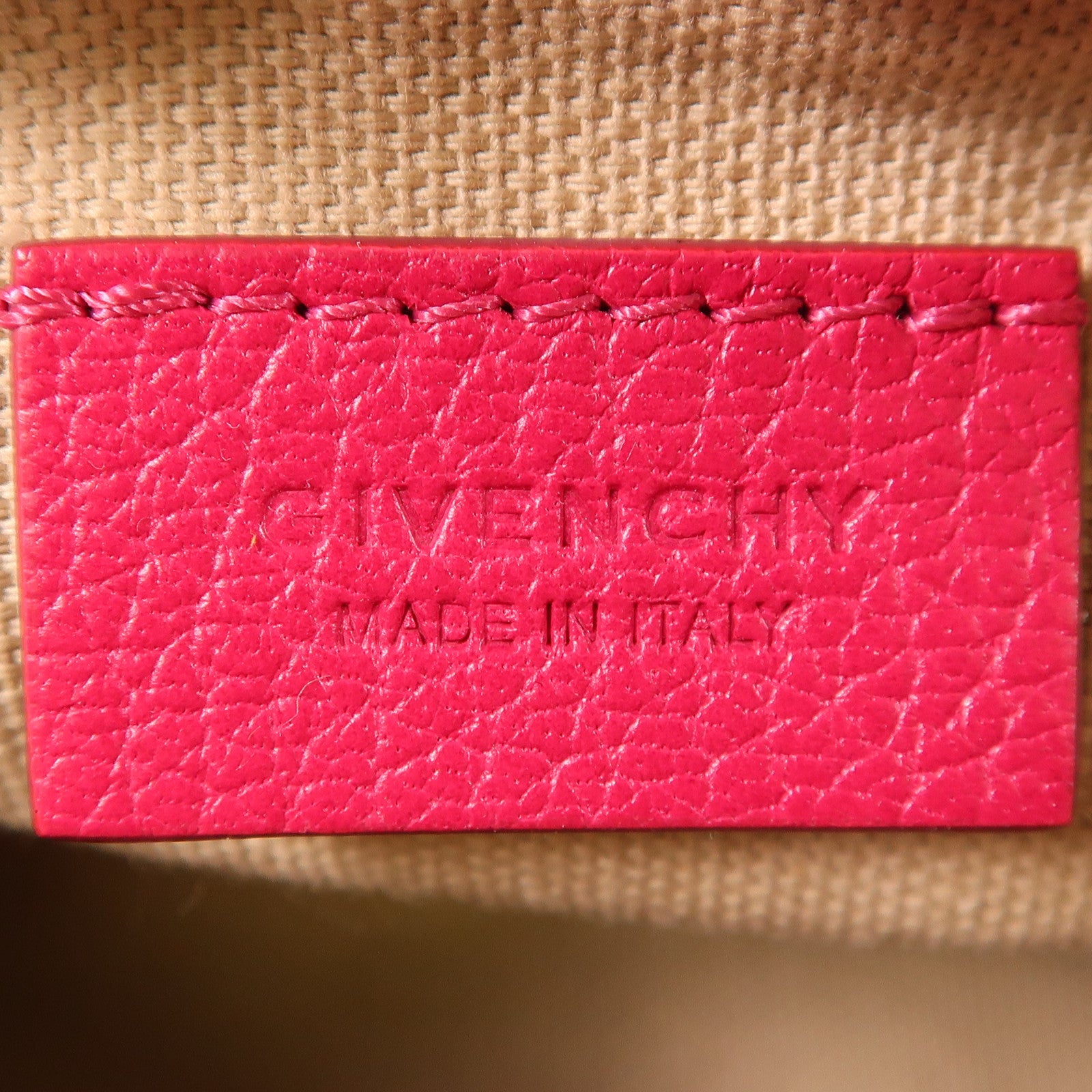 GIVENCHY 牛皮皮革Pandora Clutch銀扣手拿包