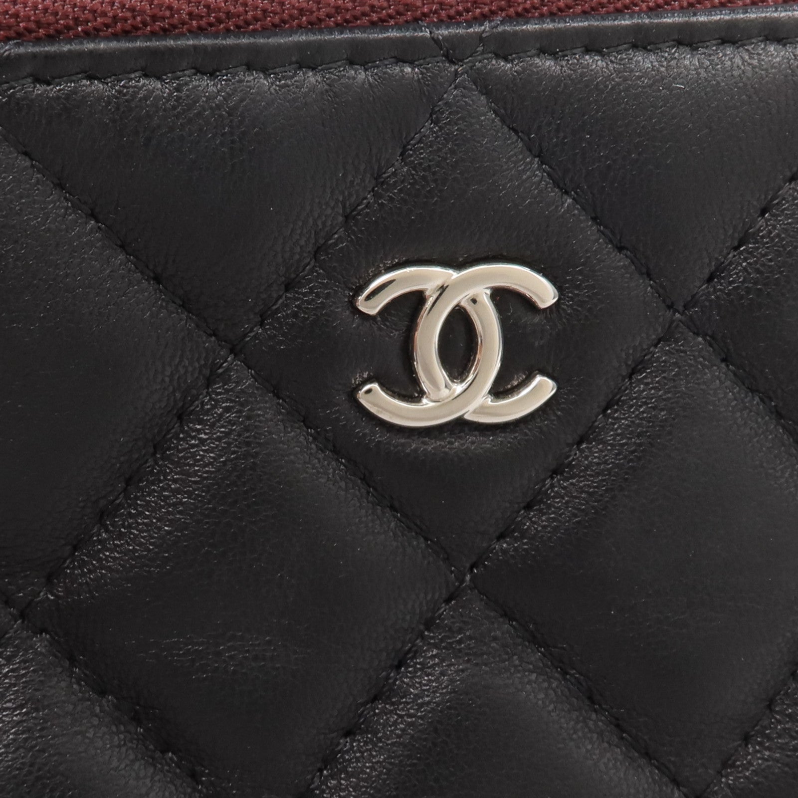 CHANEL 羊皮皮革Mini Pouch銀扣手拿包