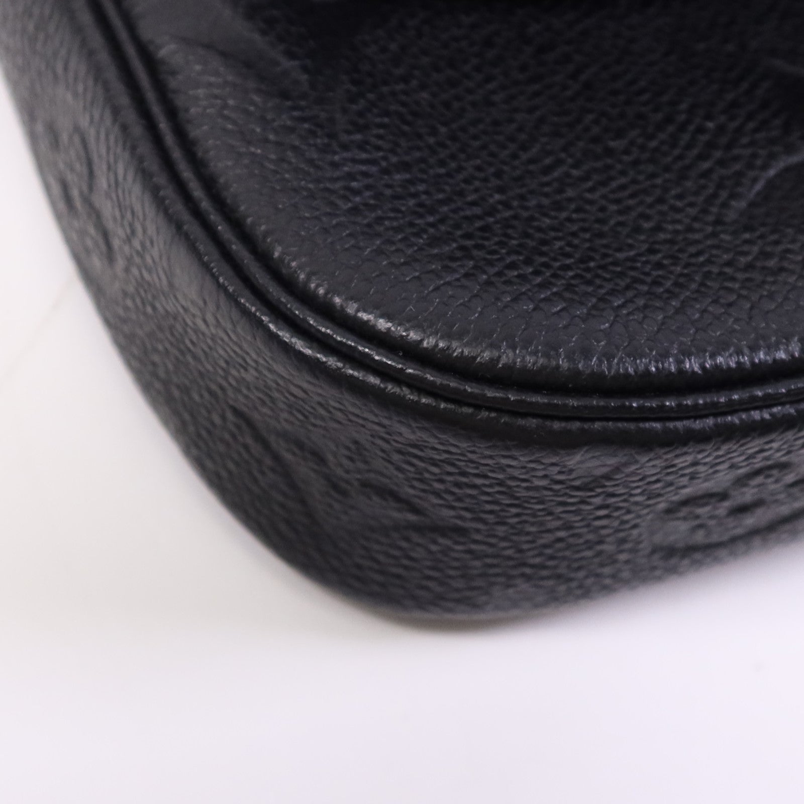 LOUIS VUITTON Monogram Empreinte Multi Pochette Accessoires金扣肩背袋