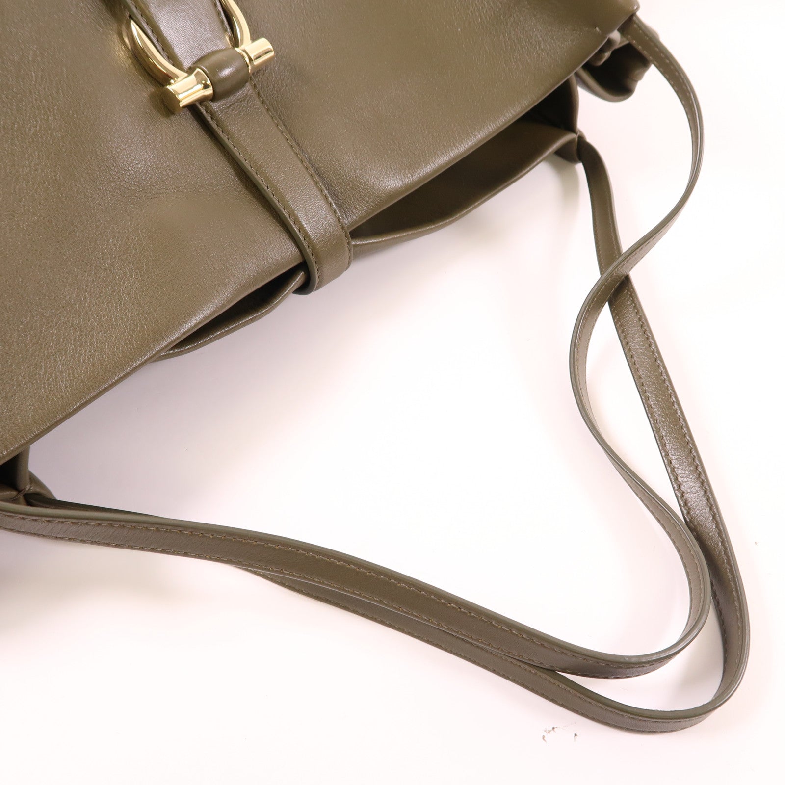 Salvatore Ferragamo 羊皮皮革Shoulder Tote銀扣肩背袋