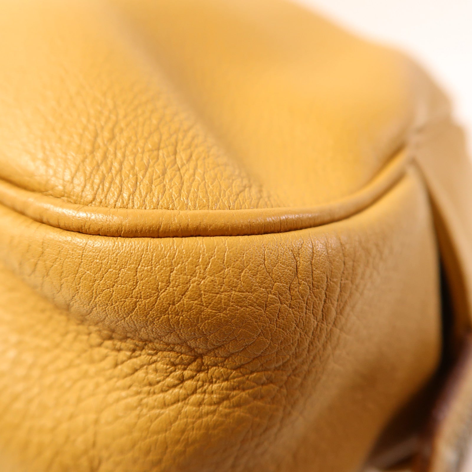 PRADA 牛皮皮革Shoulder Bag銀扣肩背袋